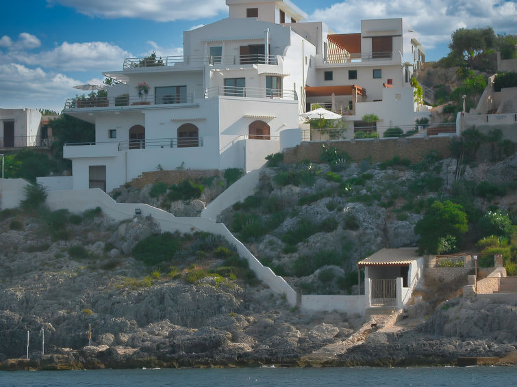 Search and Stay destination Plemmirio, Sicilia - Italy from AU$ 277. La Rosa