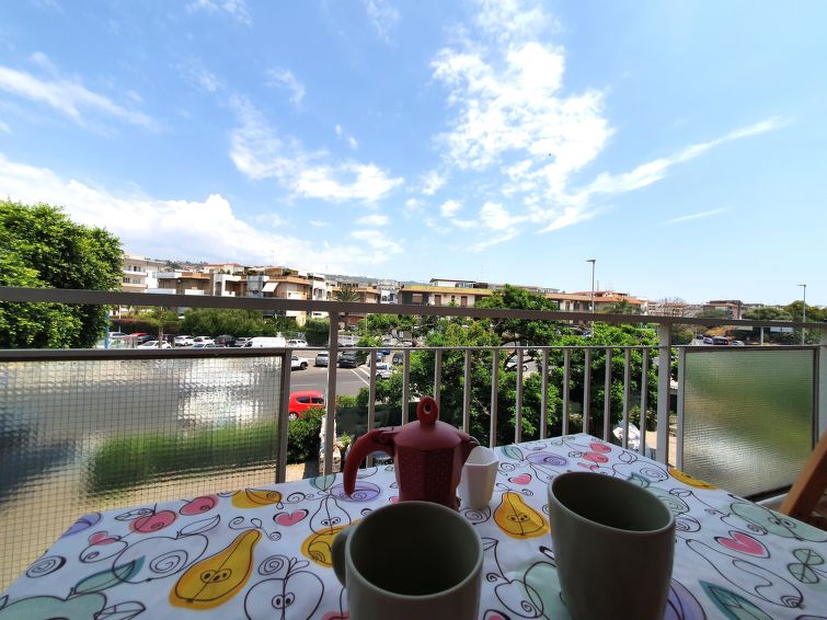 4-persoons appartement in Catania met bergzicht op 300m van zee in Catania