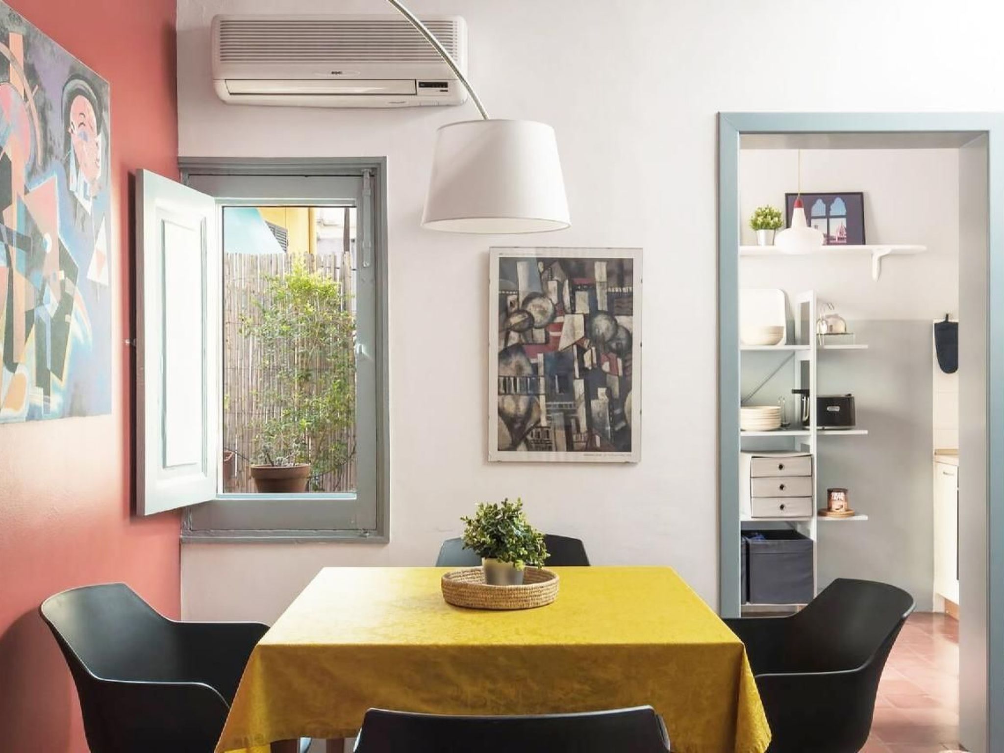 Mit privater Terrasse-Binnen