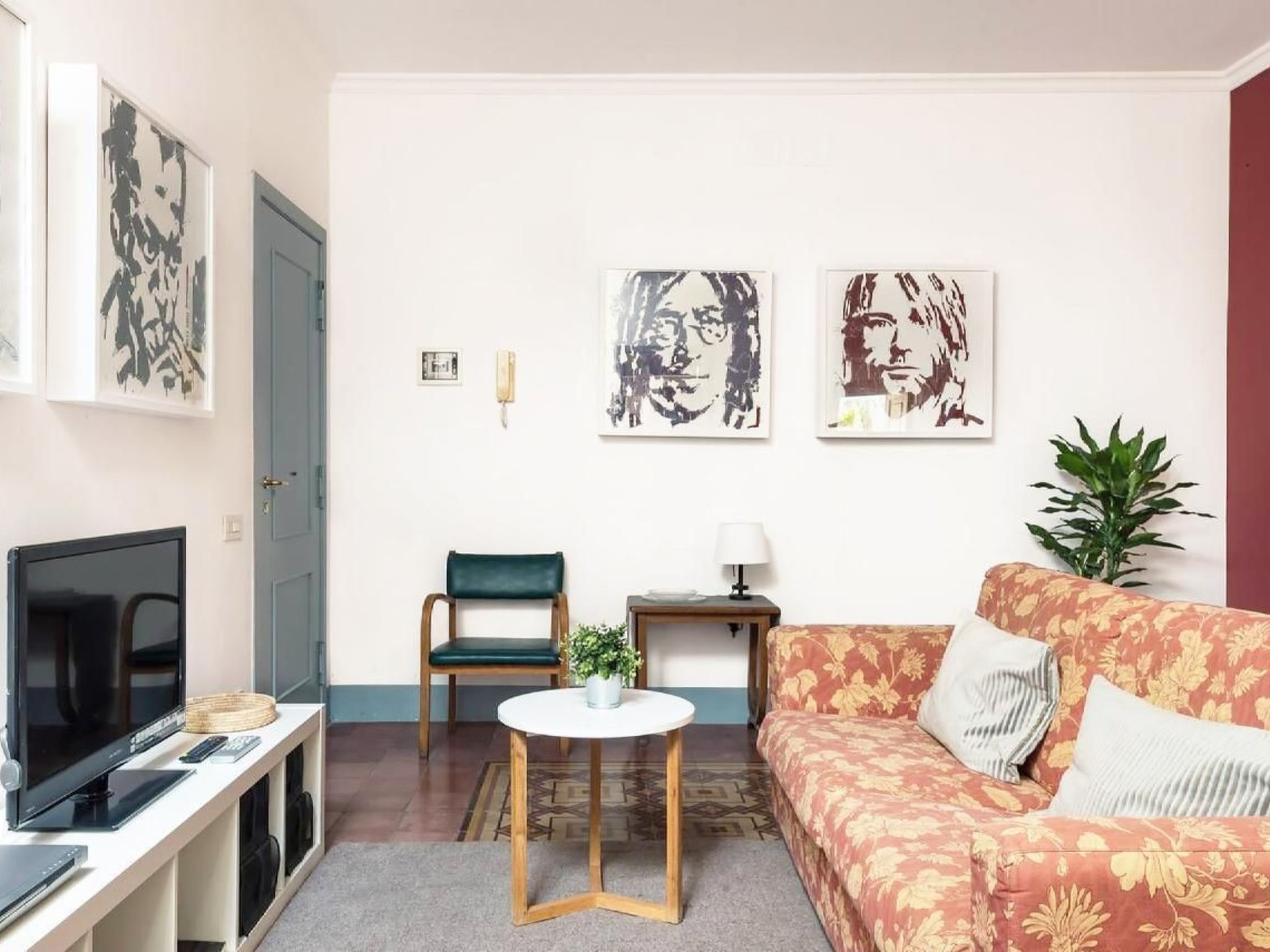 Mit privater Terrasse-Binnen