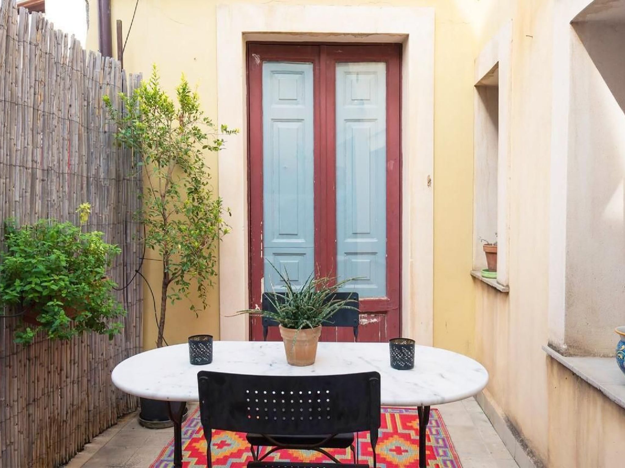 Mit privater Terrasse-Binnen