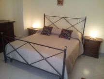 Gemütliche Wohnung in Borgo-Sanzio mit Privatparkplatz