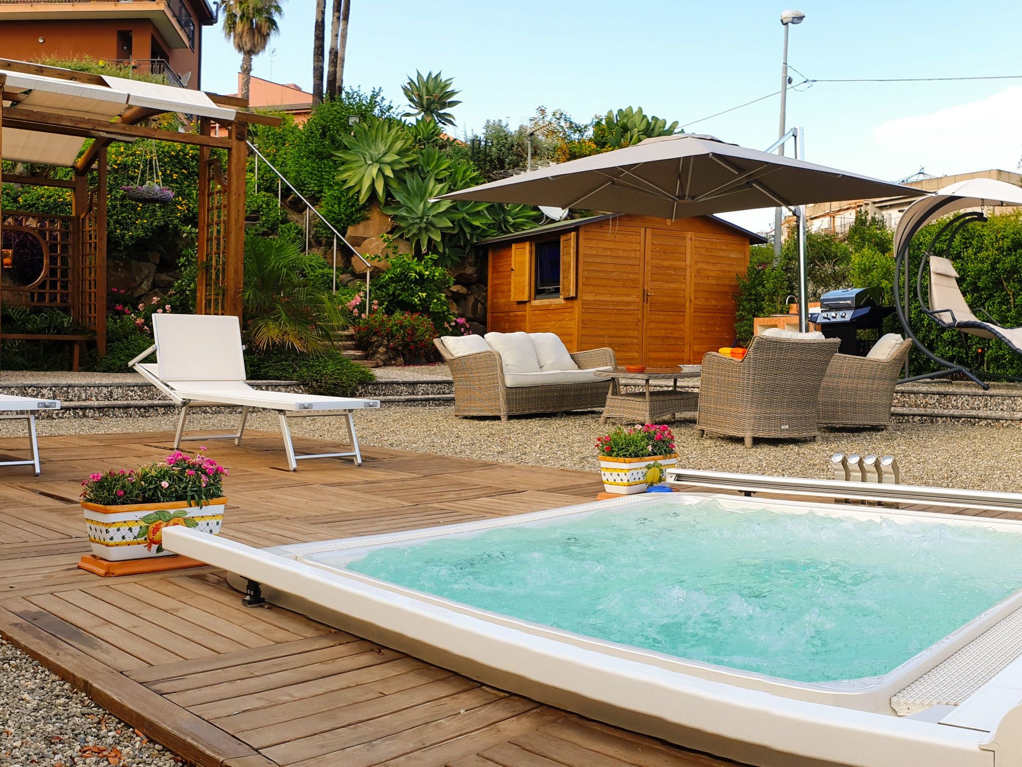 Zyklopenhaus. Erstaunliche Aussicht und privates Mini-Spa-Binnen