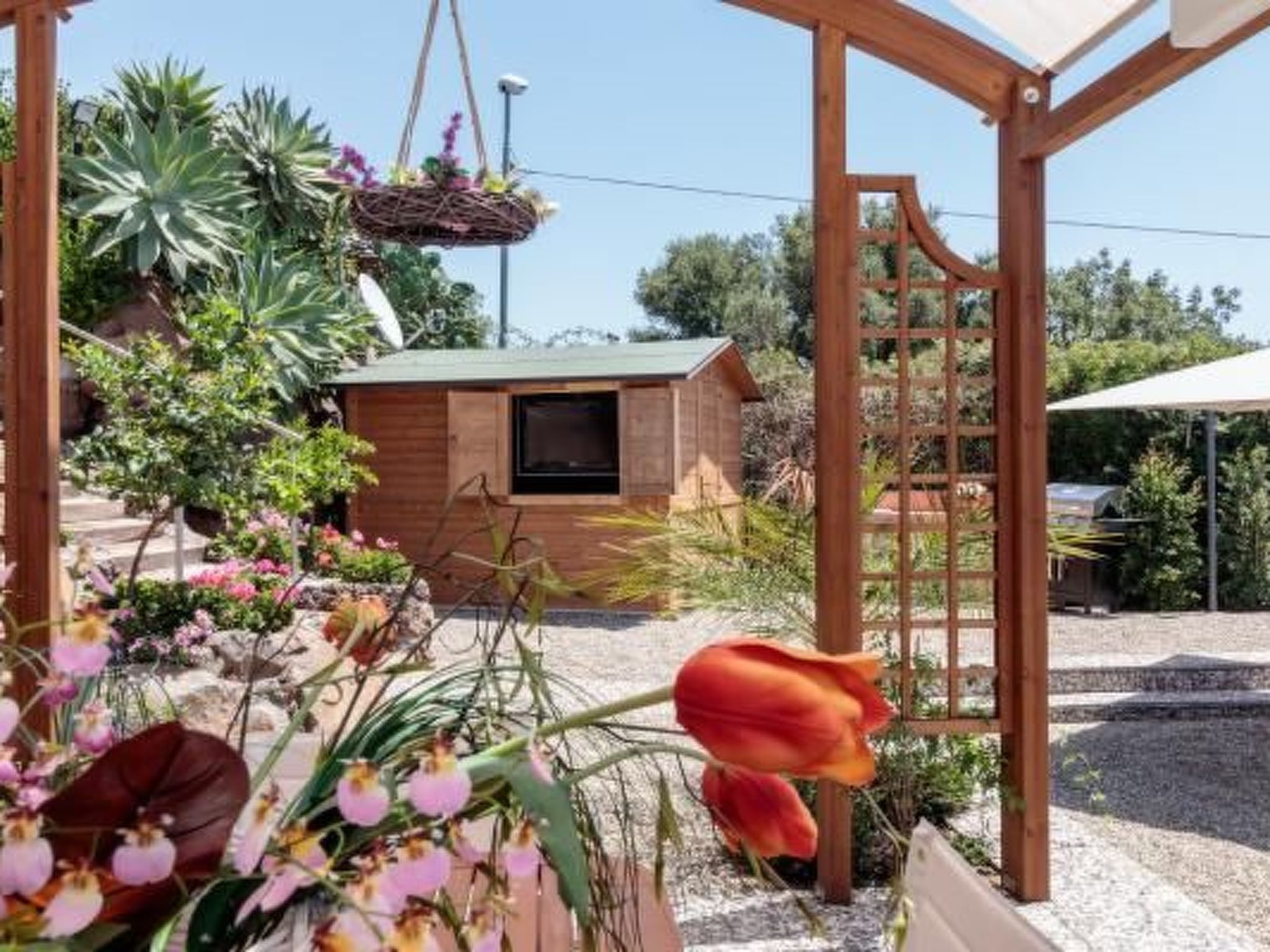 Zyklopenhaus. Erstaunliche Aussicht und privates Mini-Spa-Binnen