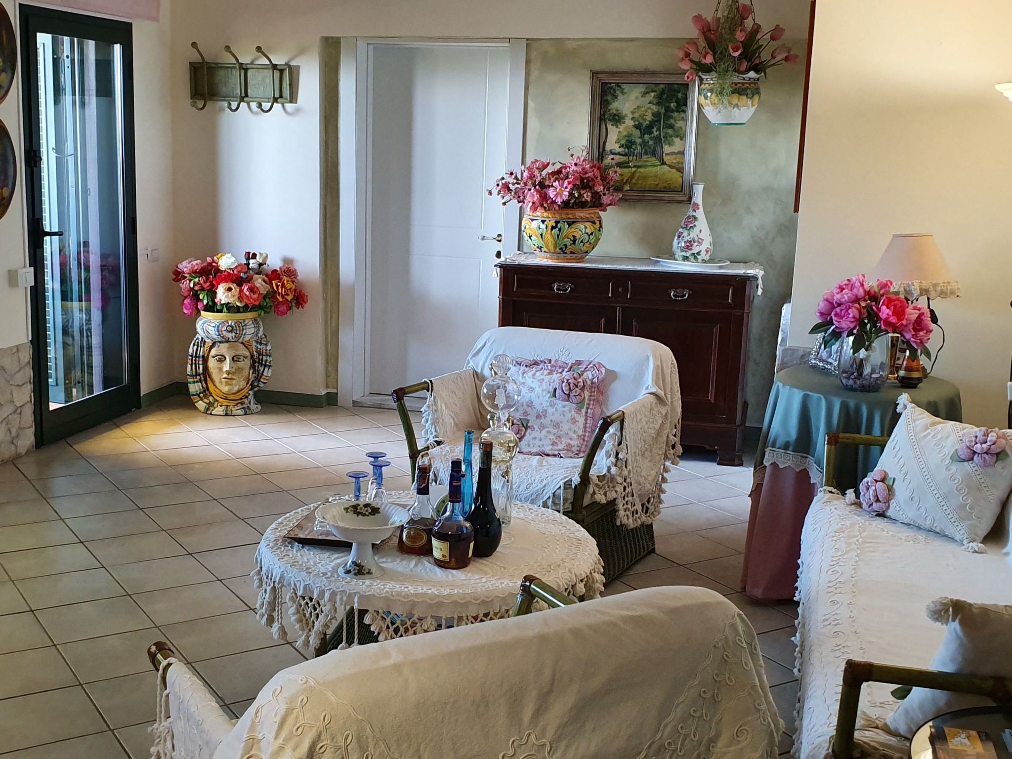 Zyklopenhaus. Erstaunliche Aussicht und privates Mini-Spa-Binnen