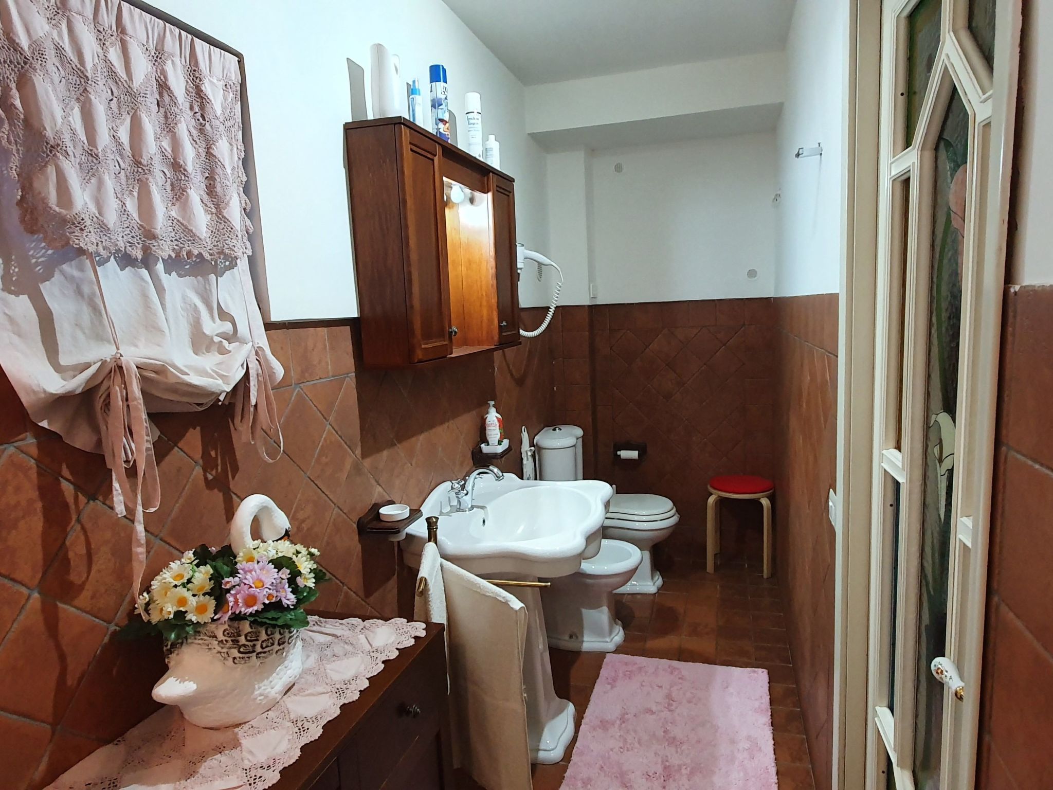 Zyklopenhaus. Erstaunliche Aussicht und privates Mini-Spa-Binnen