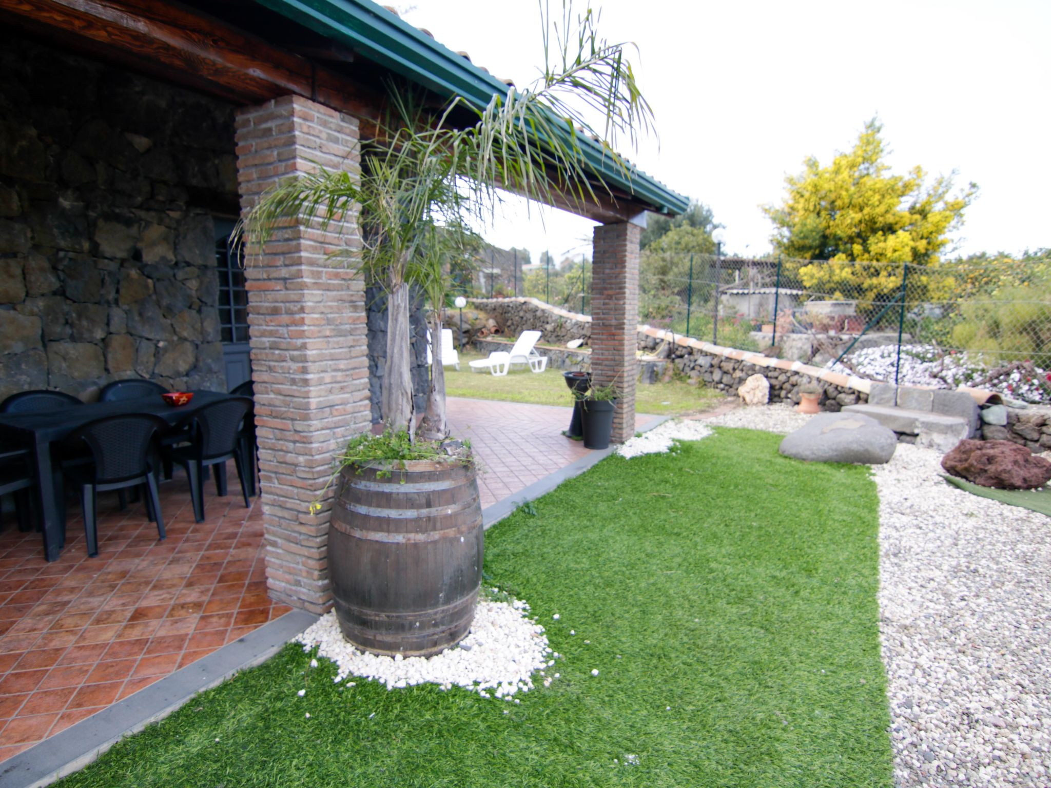 DER RUSTIKALE POZZILLO-Buiten