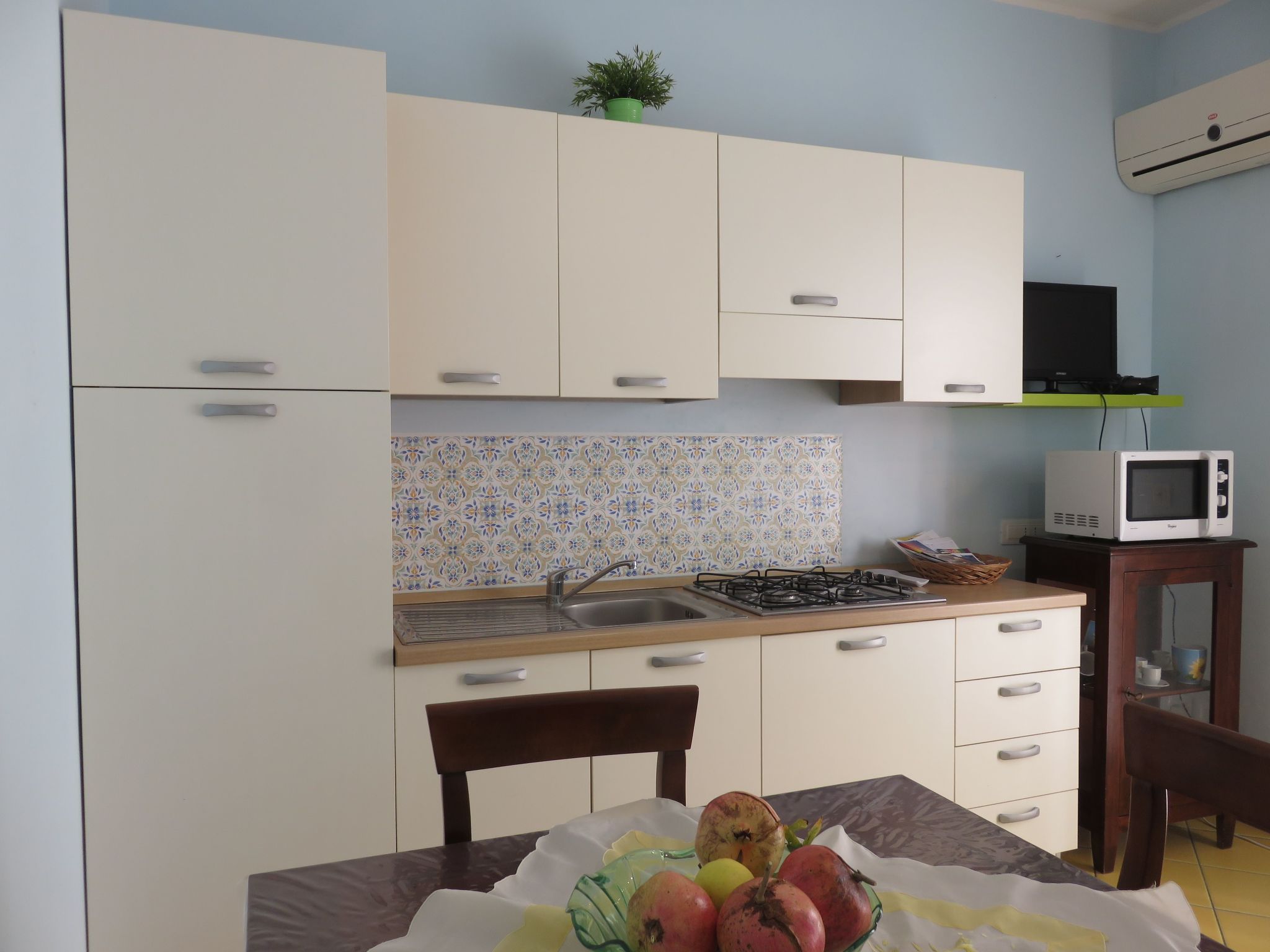 Zweizimmerwohnung 1 mit Terrasse, Gemeinschaftspool-Binnen