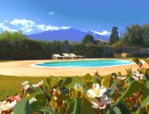 Op 500 m van zee: Sfeervol appartement in Acireale · 2 pers. - thumbnail 1