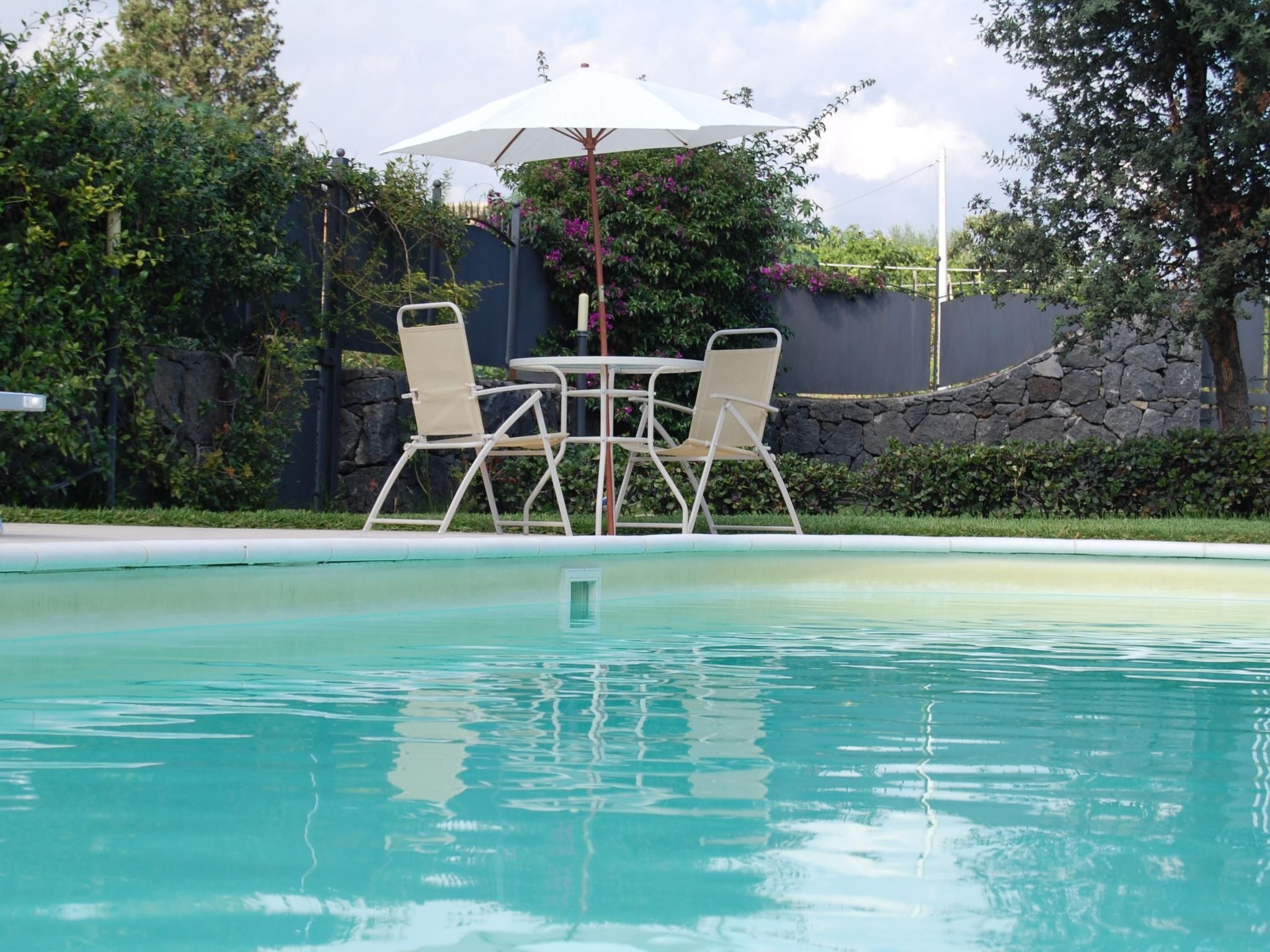 Apartment mit Terrasse-Image-tags.info