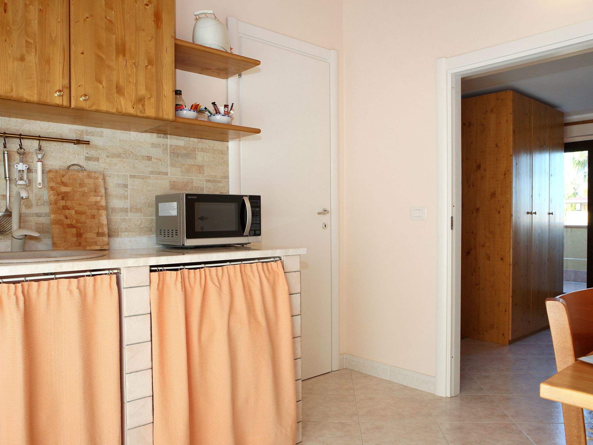 Wunderschöne Ferienwohnung in Stazzo mit Privatem Parkplatz - Drinnen