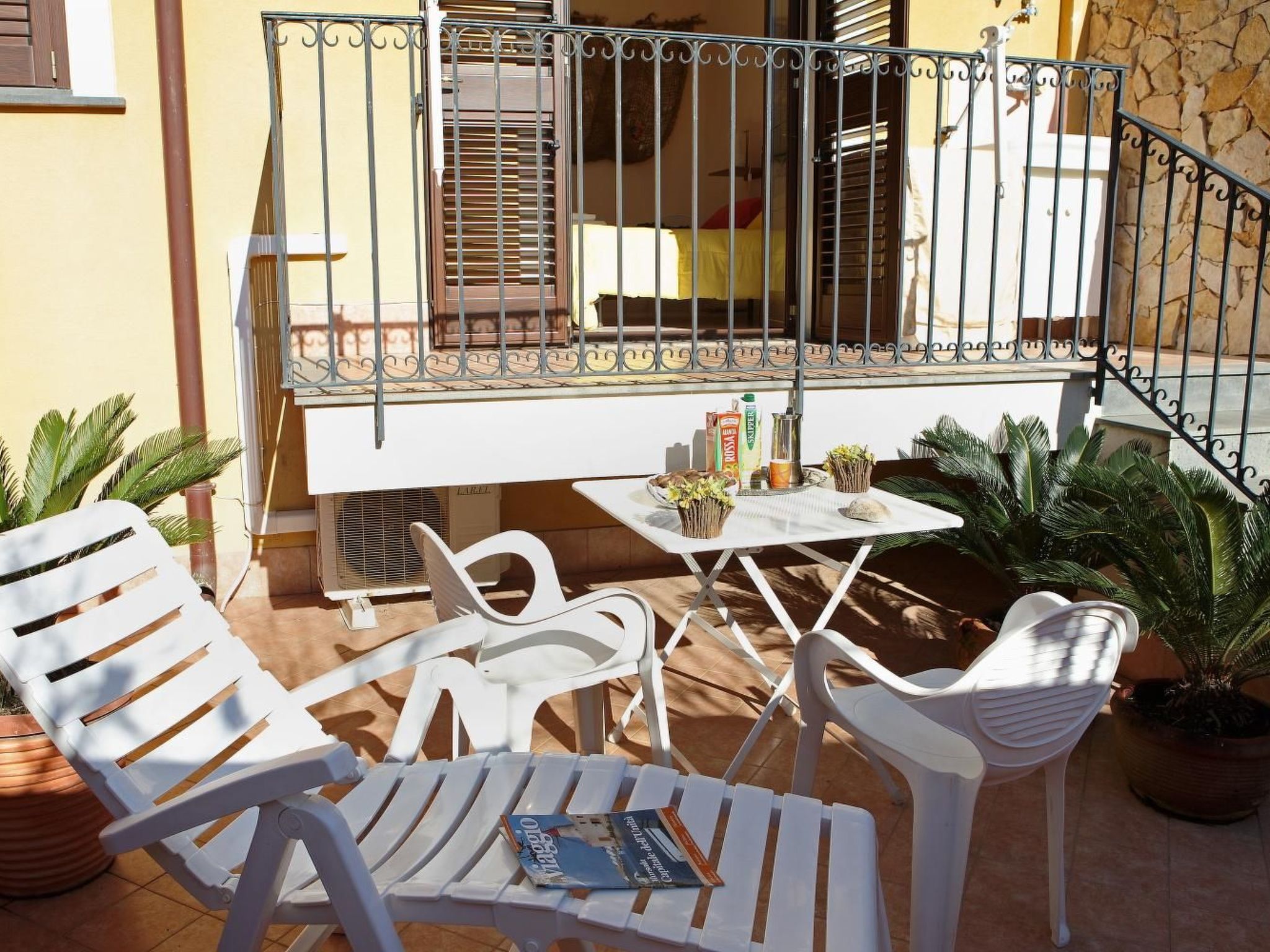 Wunderschöne Ferienwohnung in Stazzo mit Privatem Parkplatz - Draußen