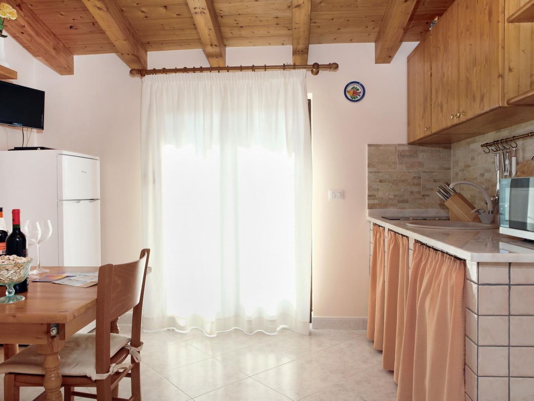 Wunderschöne Ferienwohnung in Stazzo mit Privatem Parkplatz - Drinnen