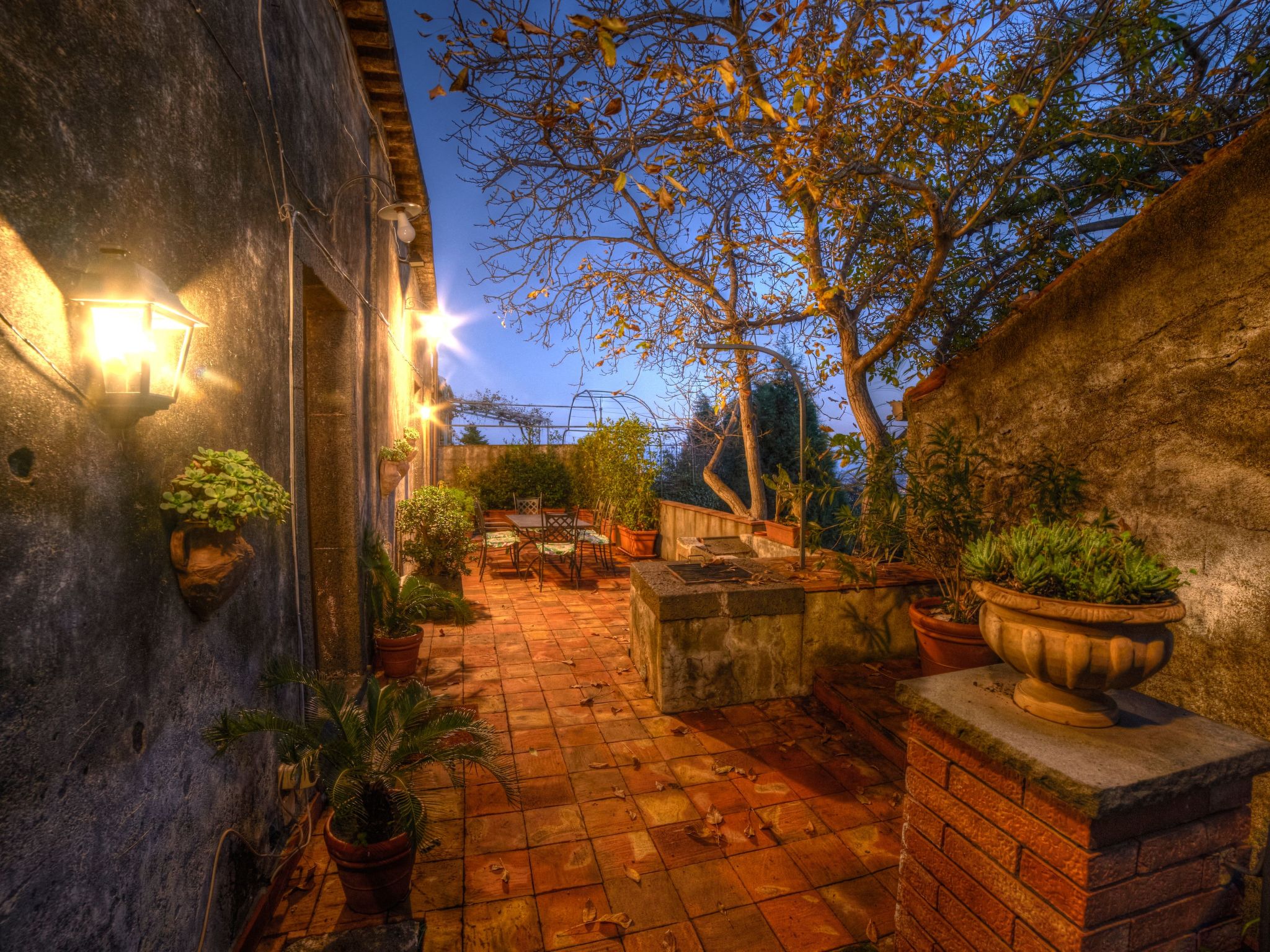 Mit Pool Infinity-Binnen