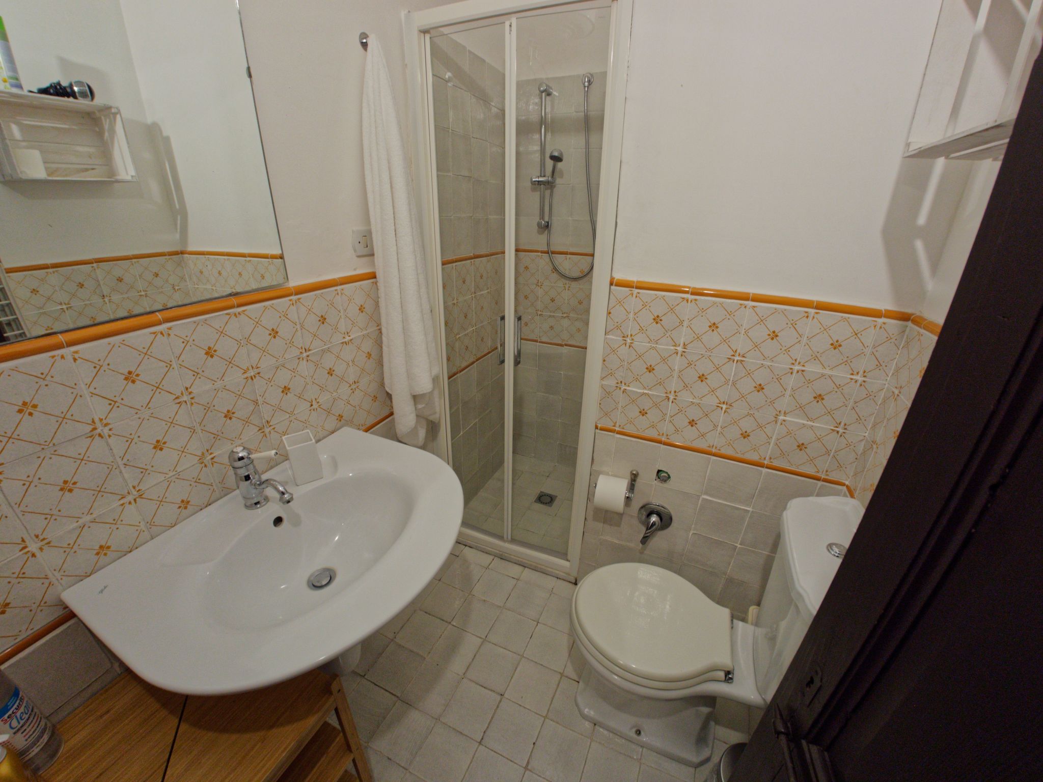 Mit Pool Infinity-Binnen