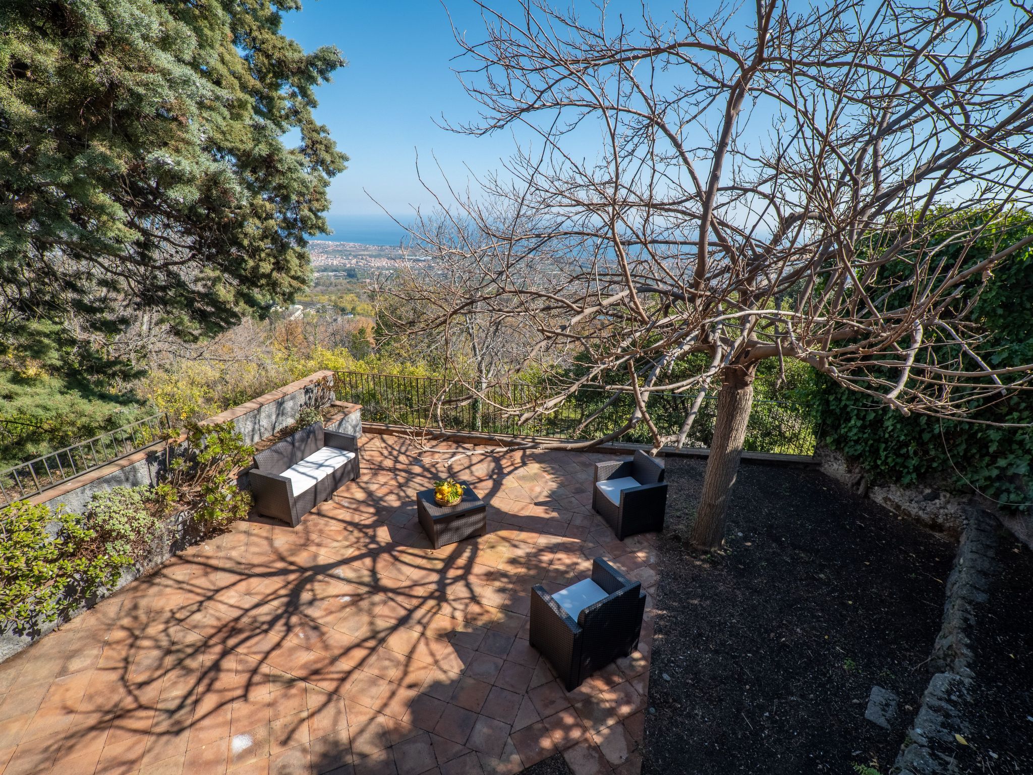 Mit Pool Infinity-Binnen