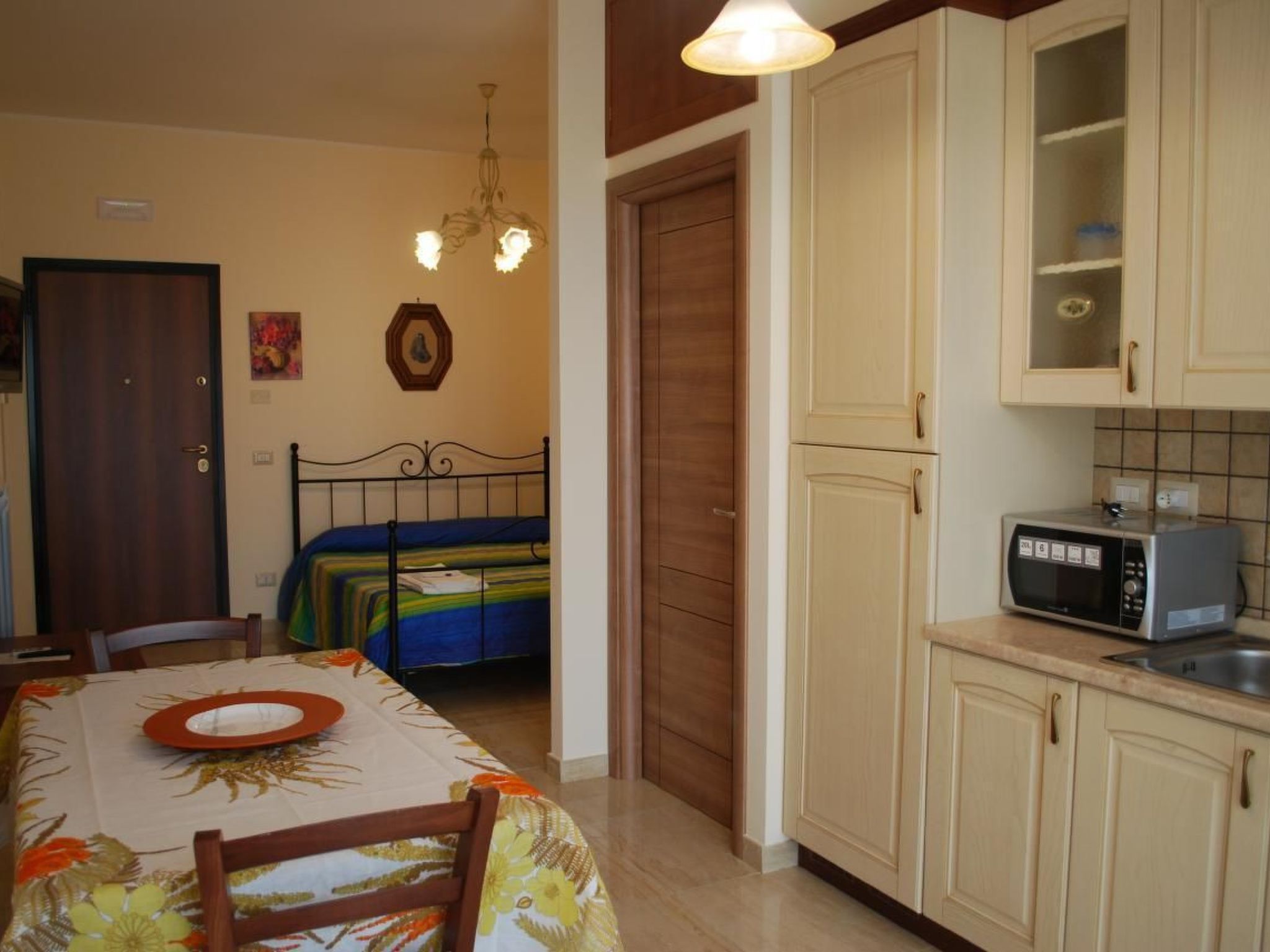 Einzimmerwohnung mit Wasserblick-Inside