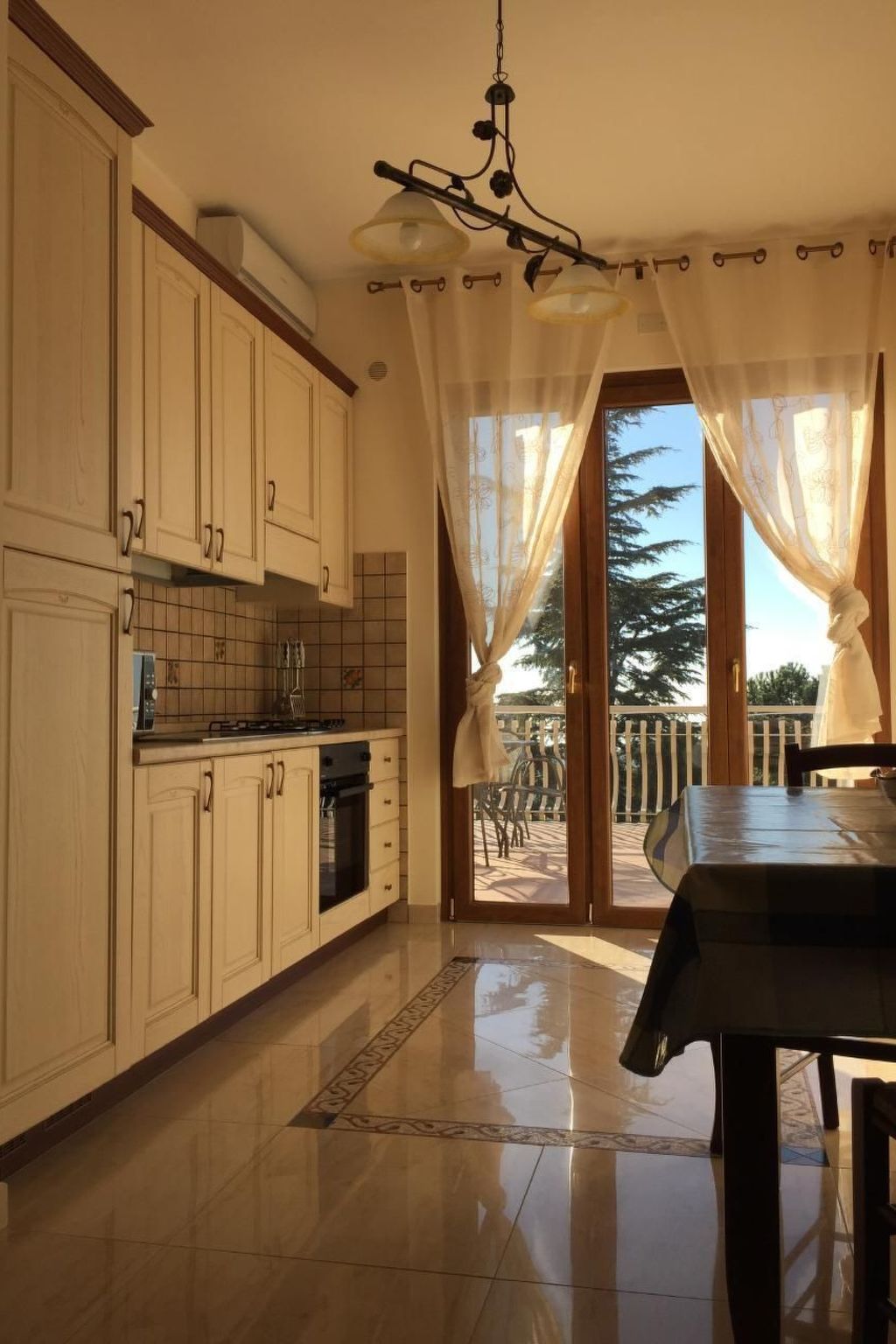 Einzimmerwohnung mit Wasserblick-Inside