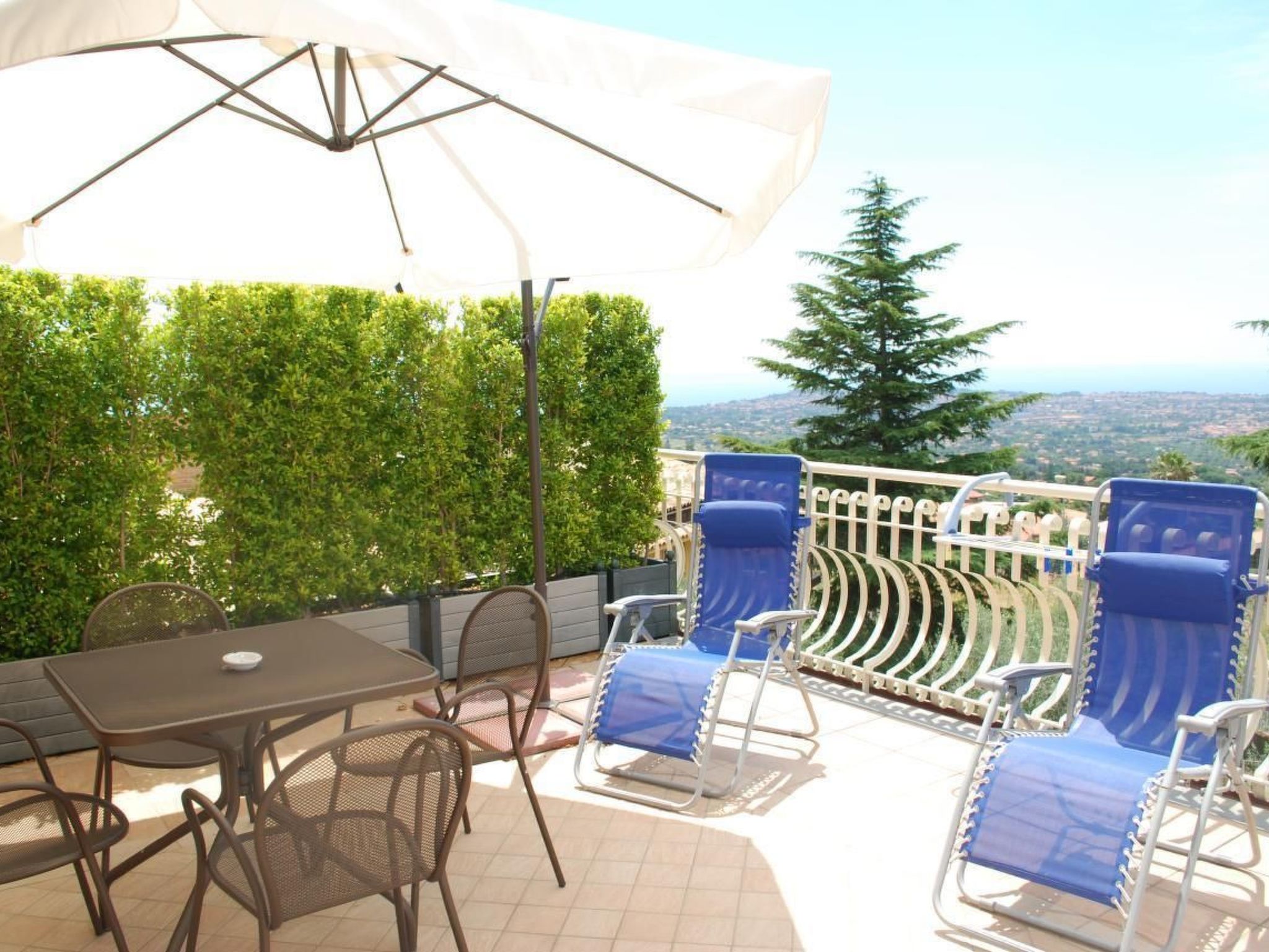 Einzimmerwohnung mit Wasserblick-Inside