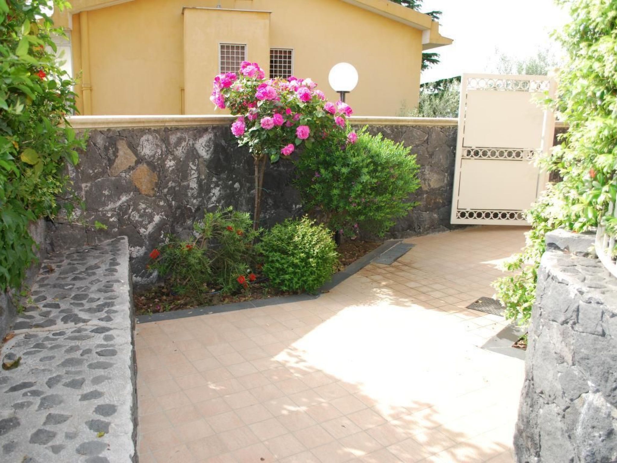 'Etna Royal View-Inside