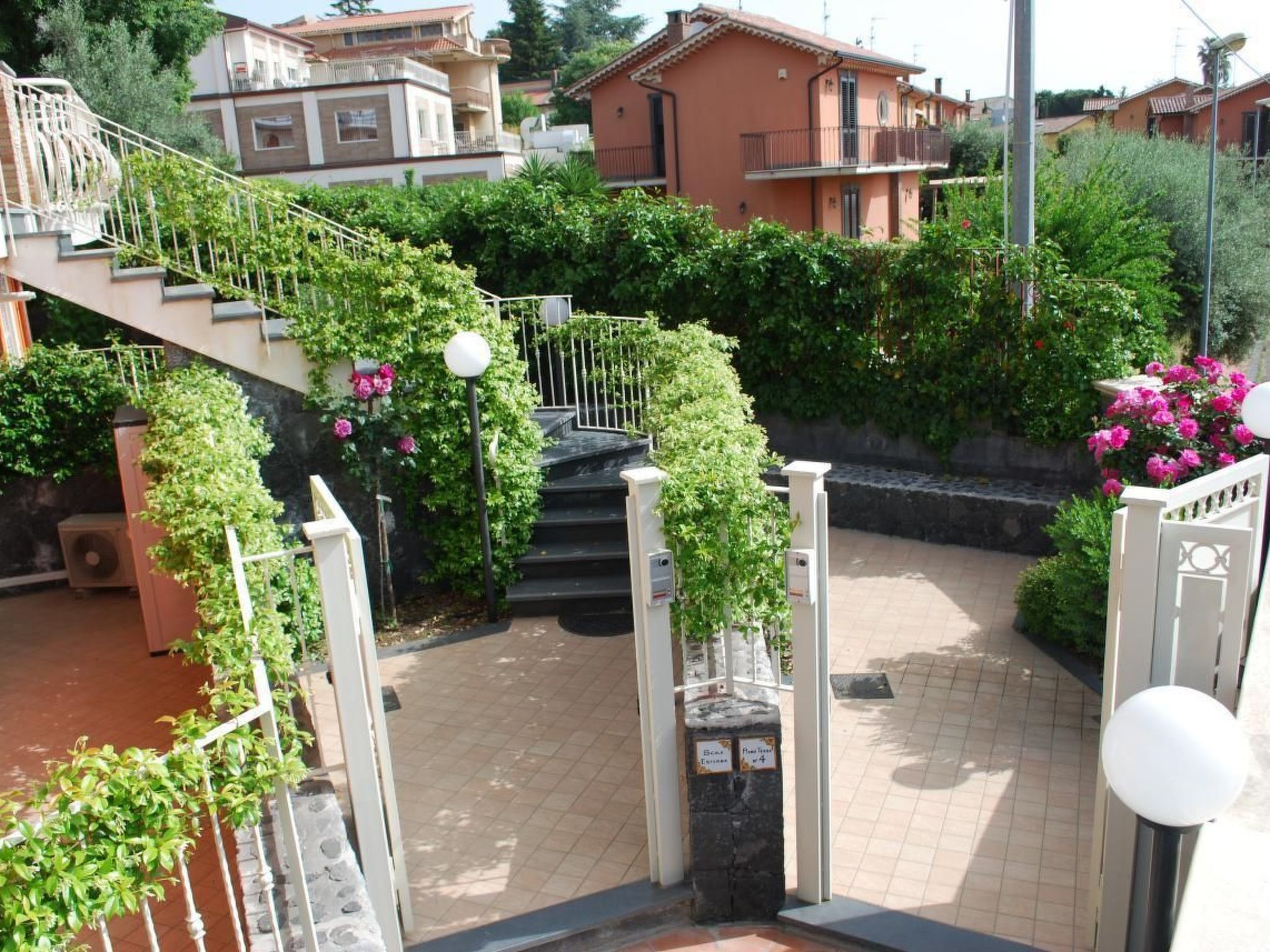 'Etna Royal View-Inside