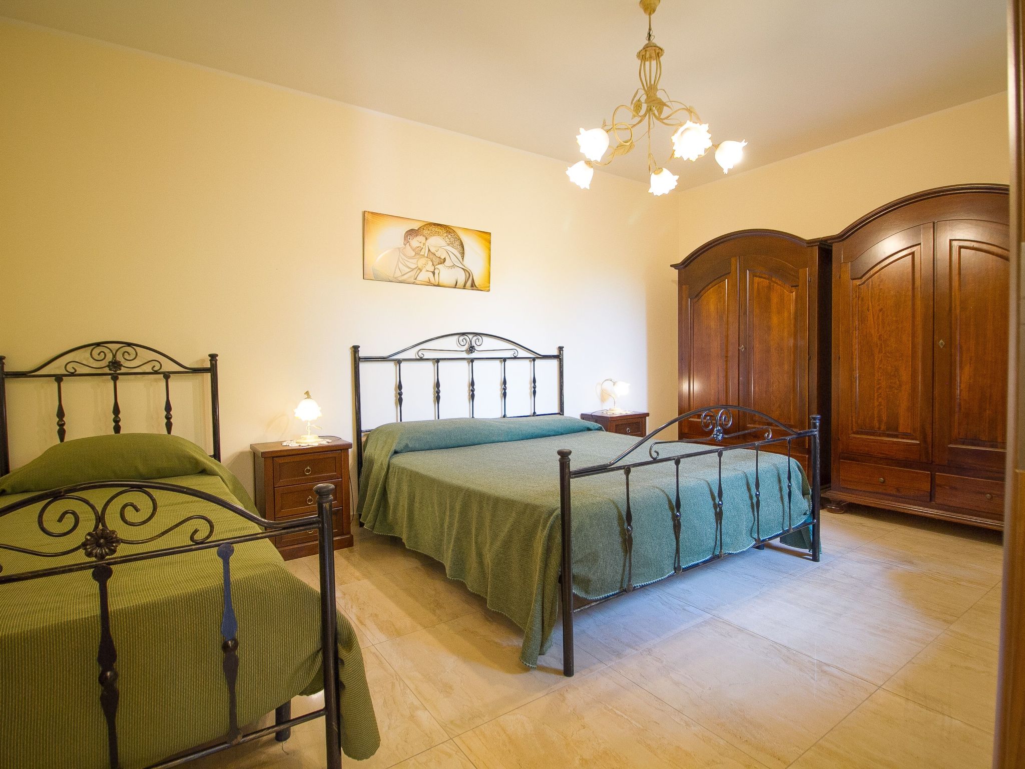 'Etna Royal View-Inside