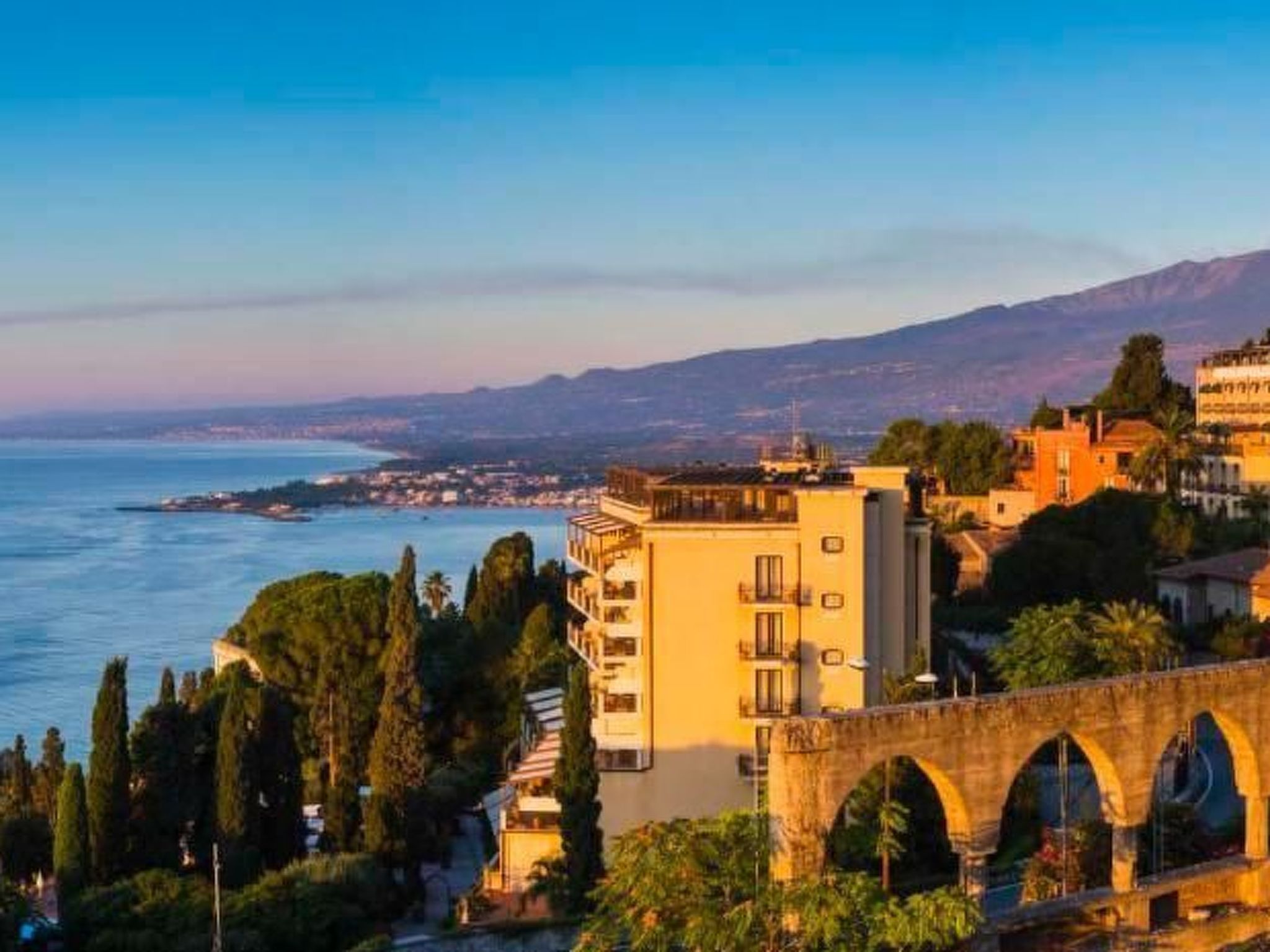 'Etna Royal View-Inside