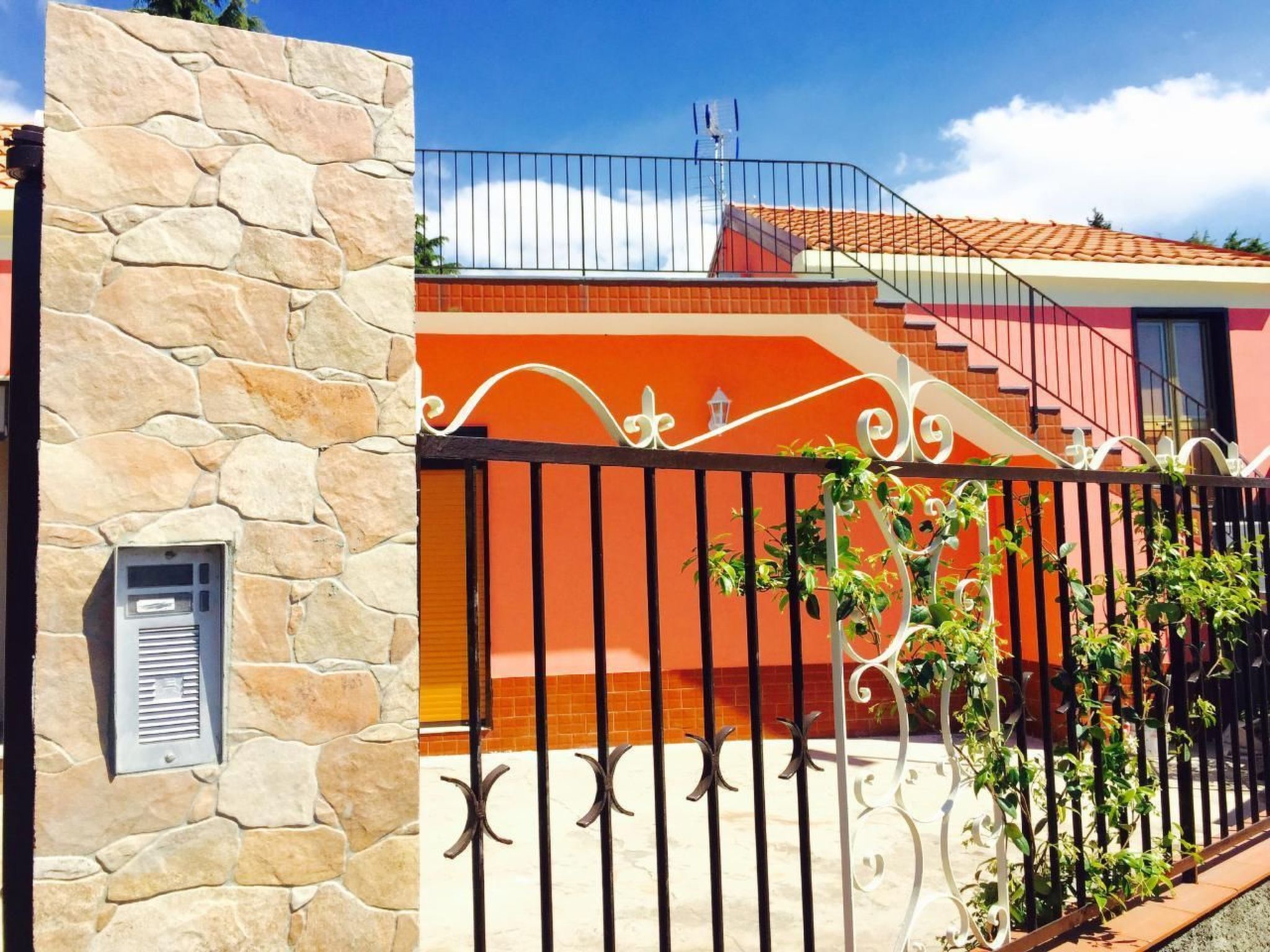 'Etna Dimora' mit Blick aufs Wasser