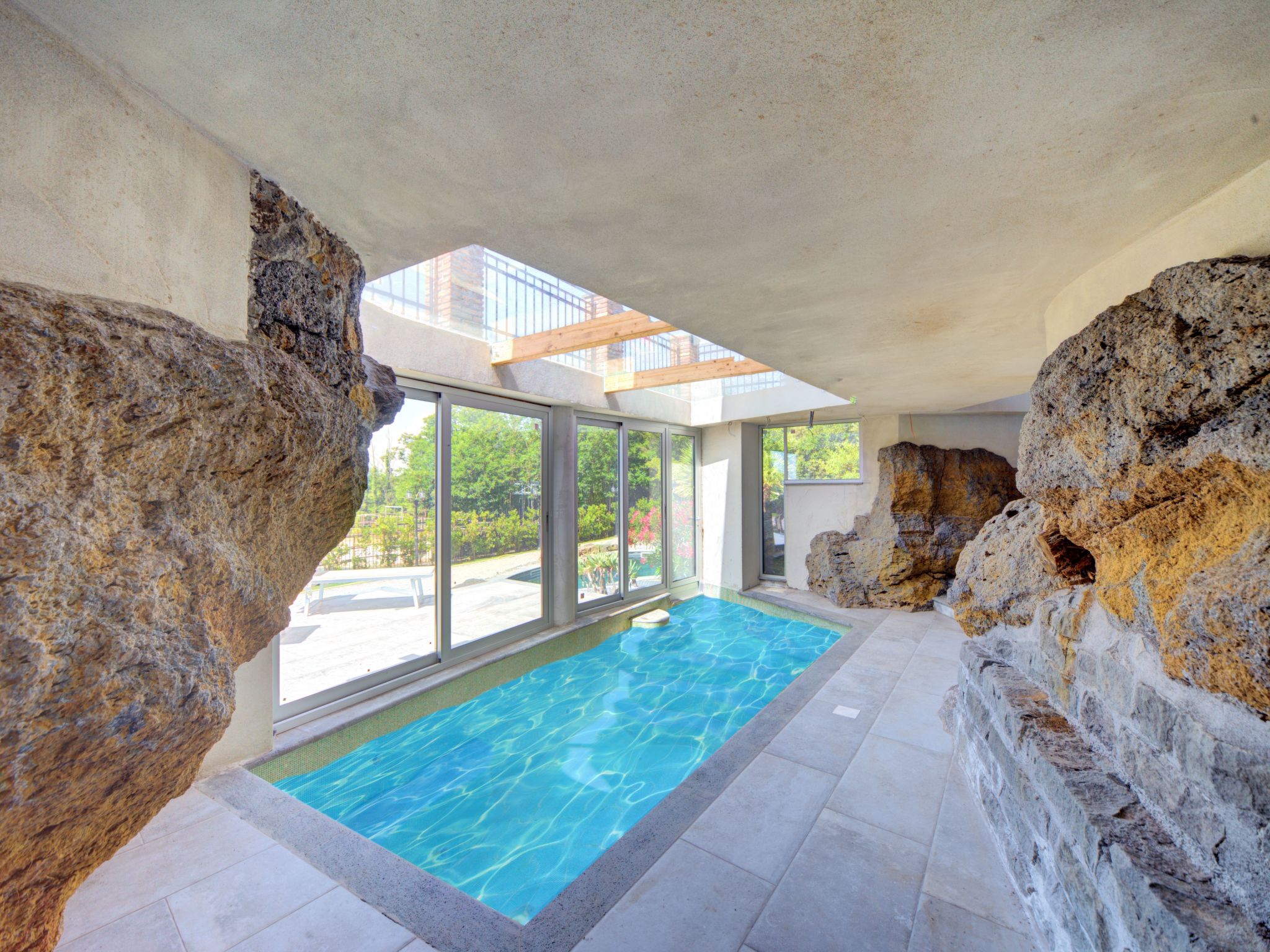 Ferienvilla mit privatem Pool-Binnen