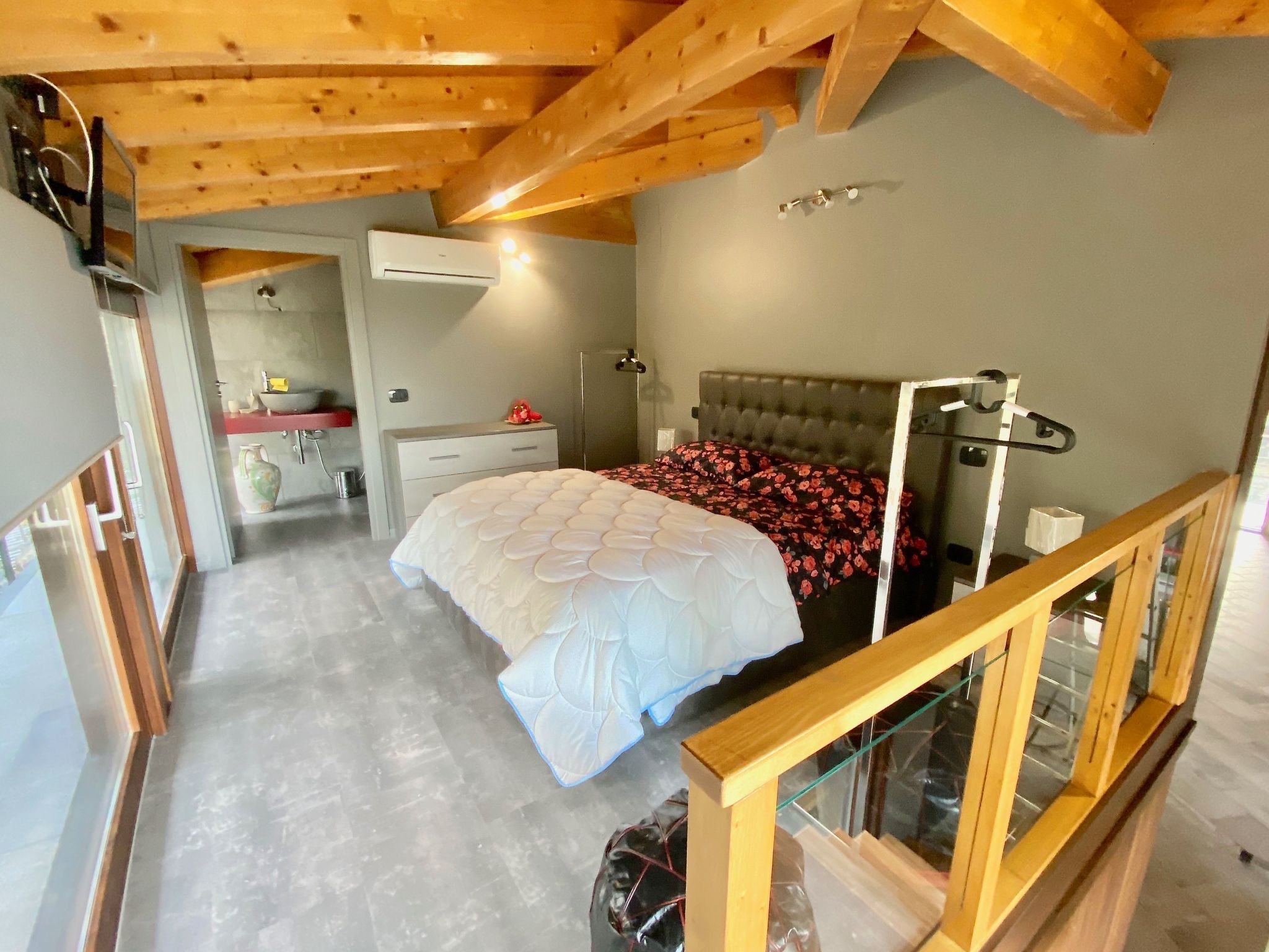 Ferienvilla mit privatem Pool-Binnen