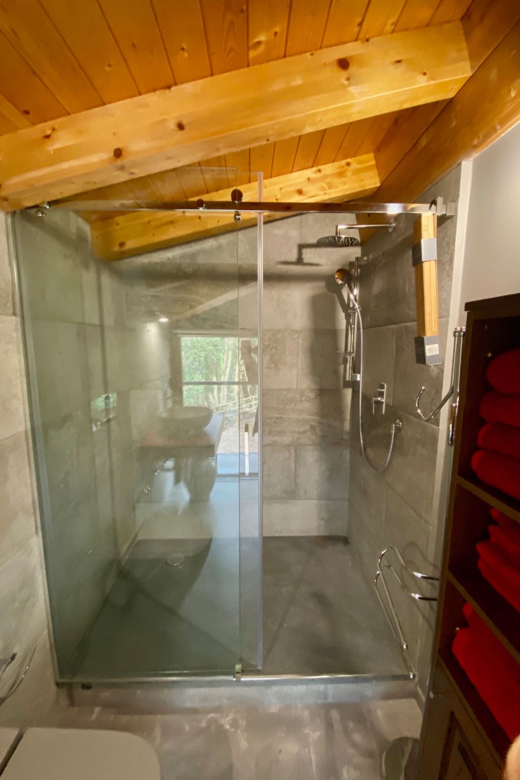 Ferienvilla mit privatem Pool-Binnen