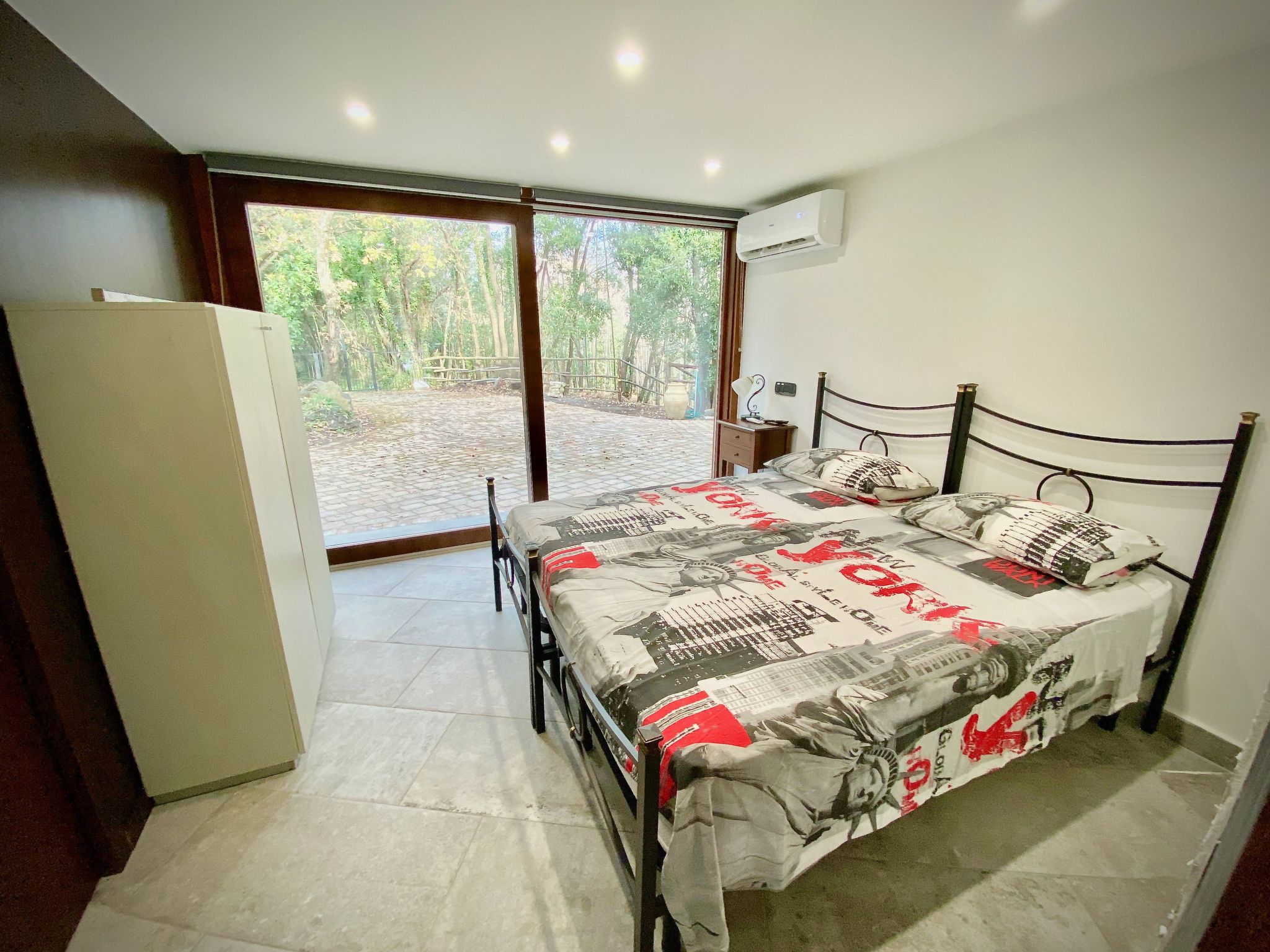 Ferienvilla mit privatem Pool-Binnen