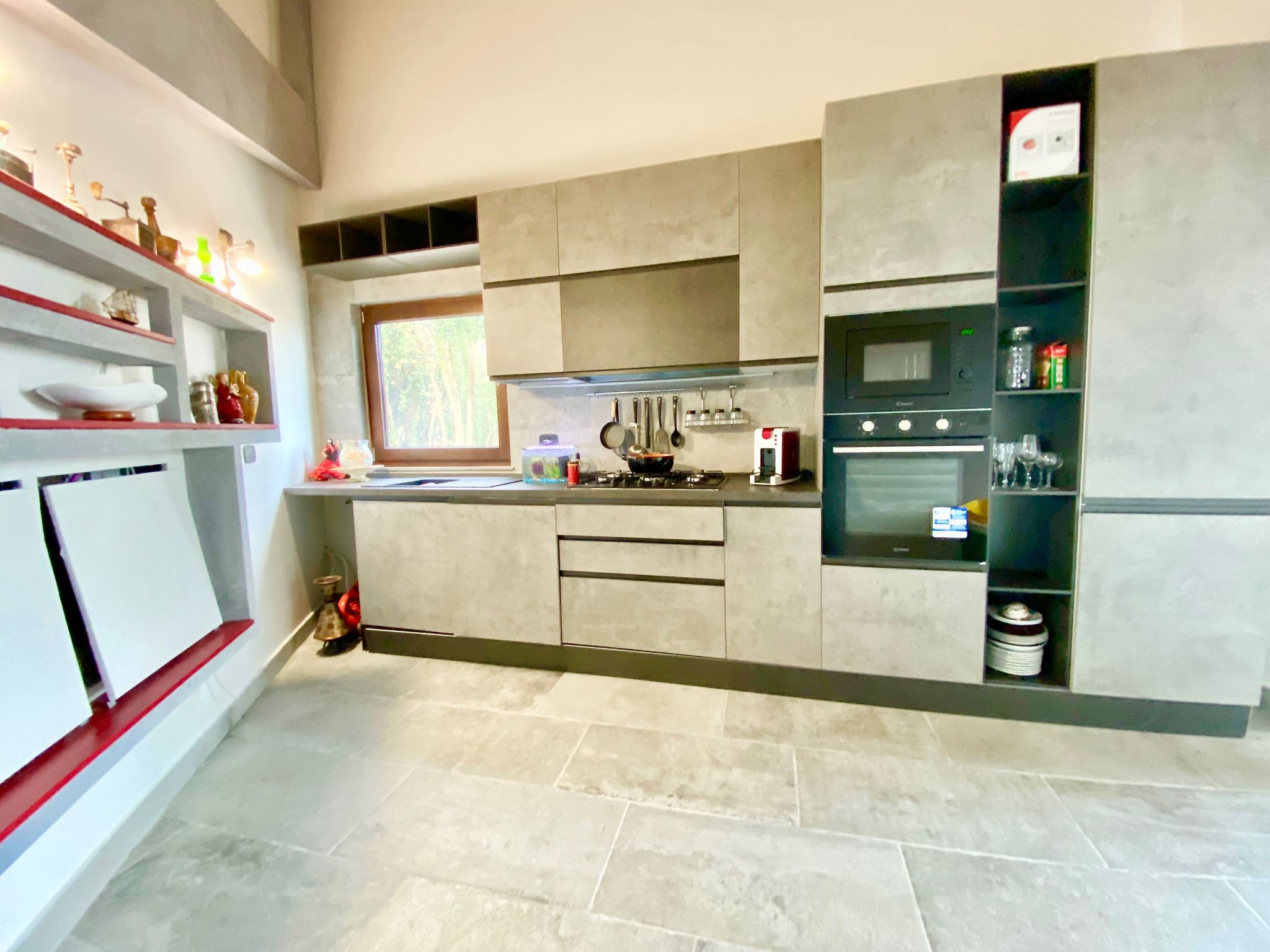 Ferienvilla mit privatem Pool-Binnen