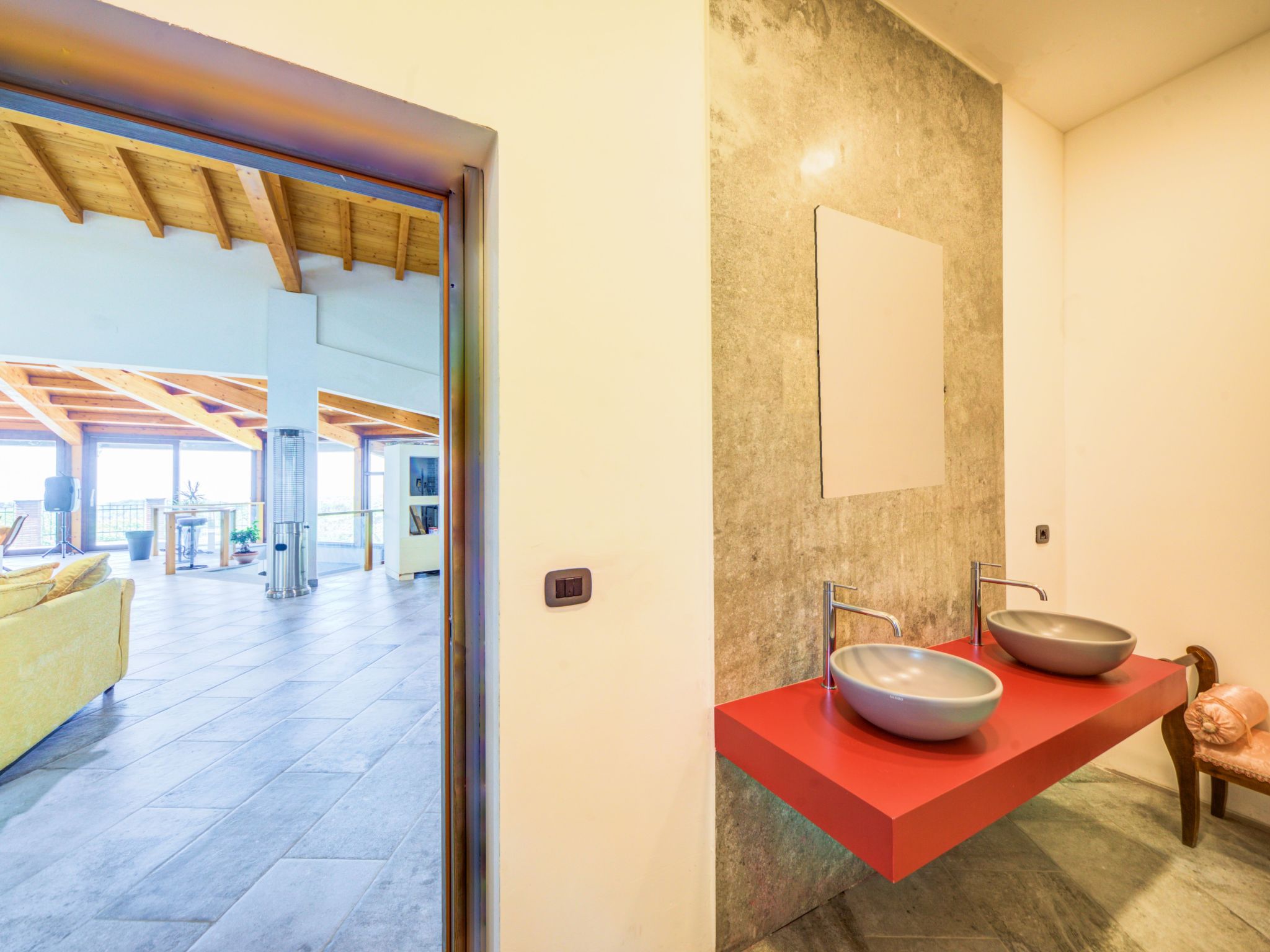 Ferienvilla mit privatem Pool-Binnen