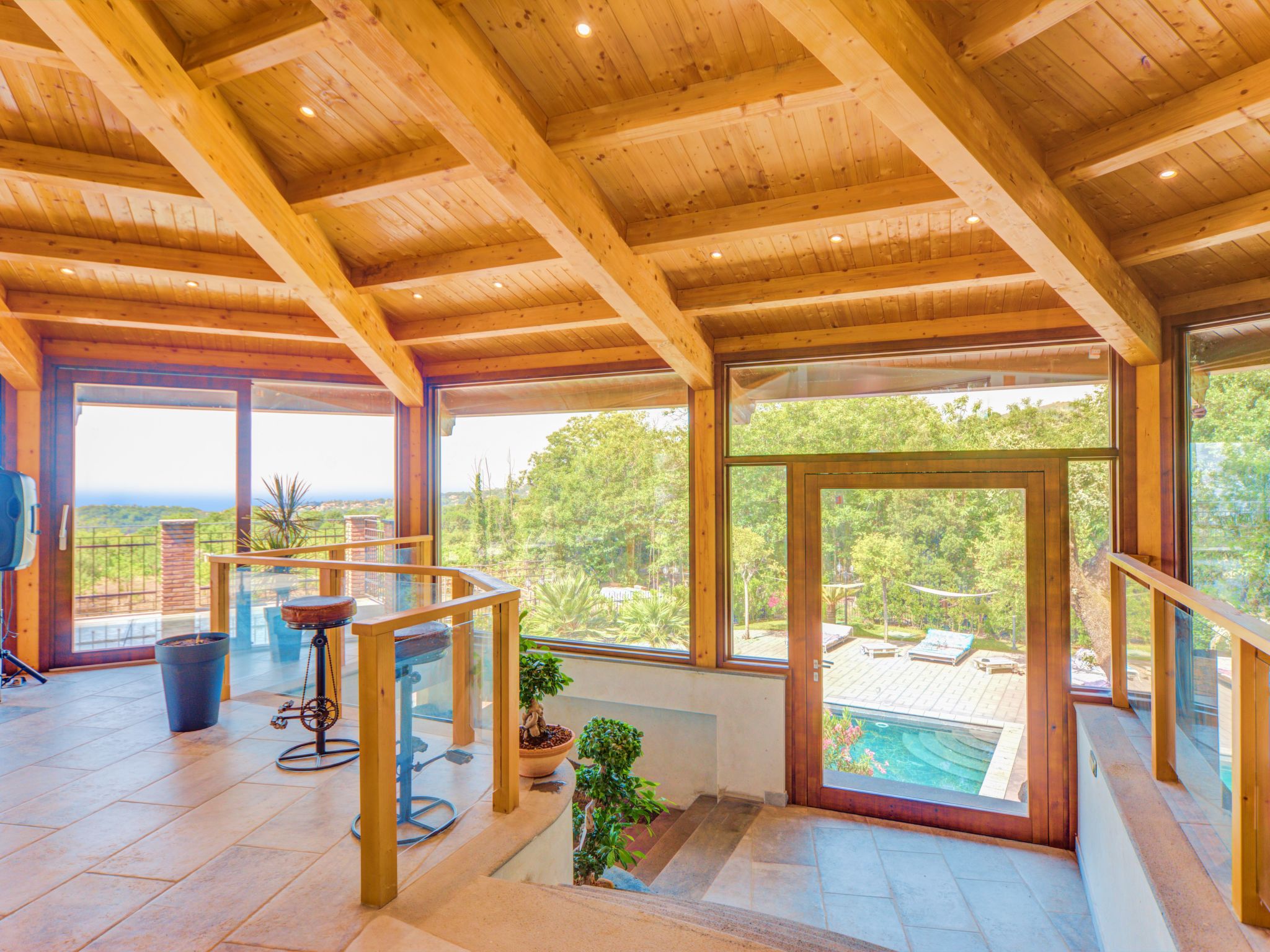 Ferienvilla mit privatem Pool-Binnen