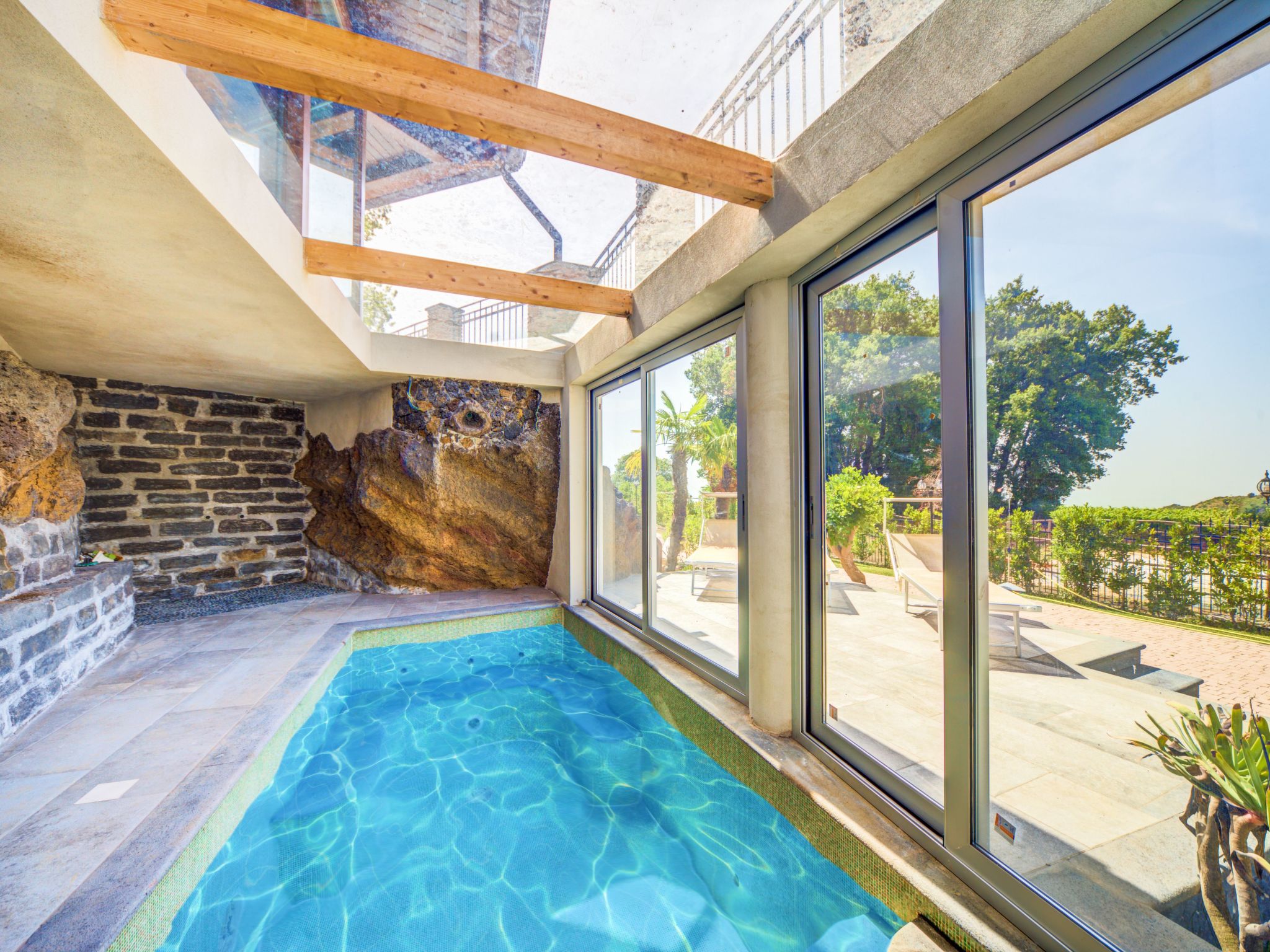 Ferienvilla mit privatem Pool-Binnen