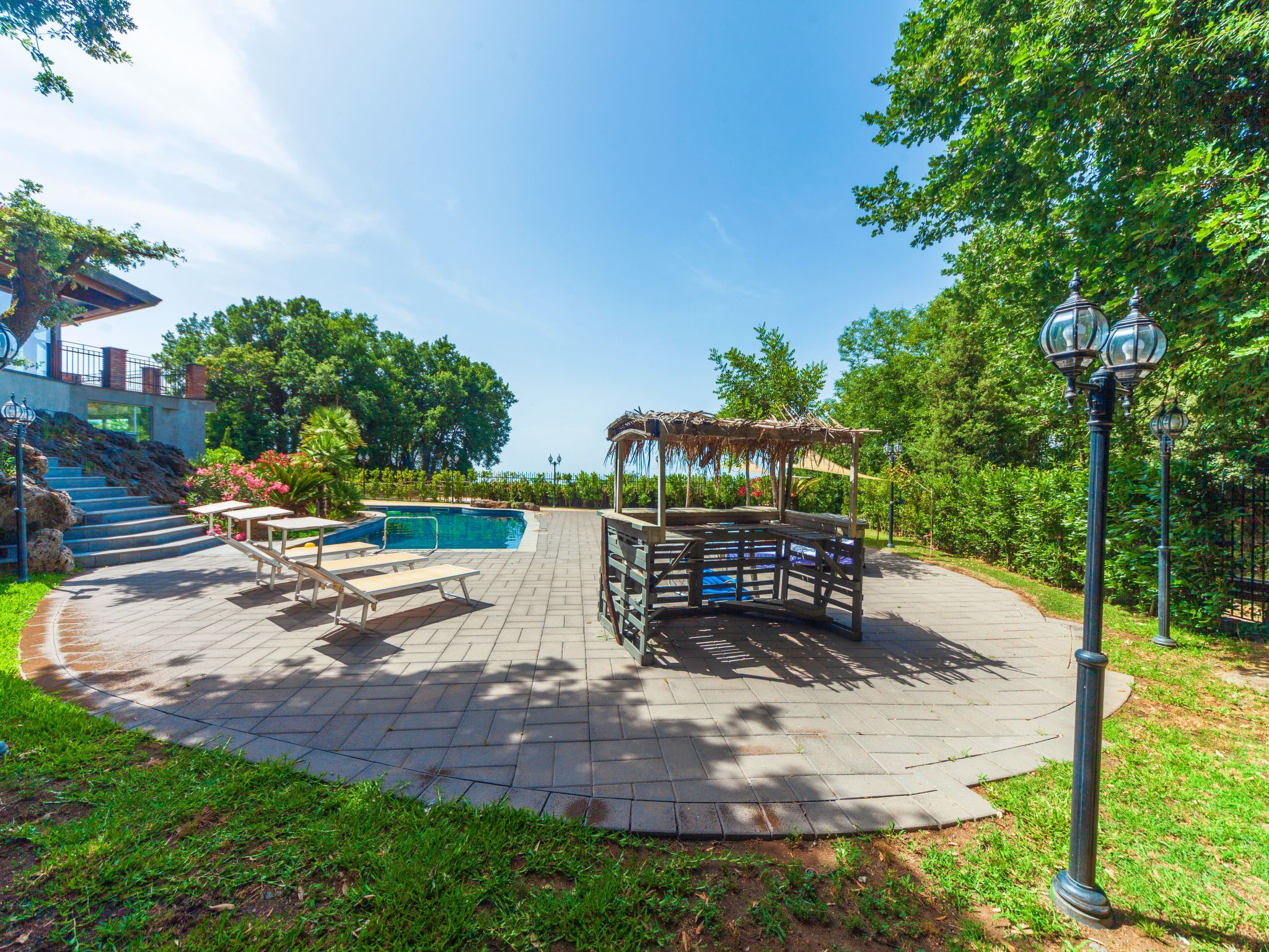 Ferienvilla mit privatem Pool-Binnen