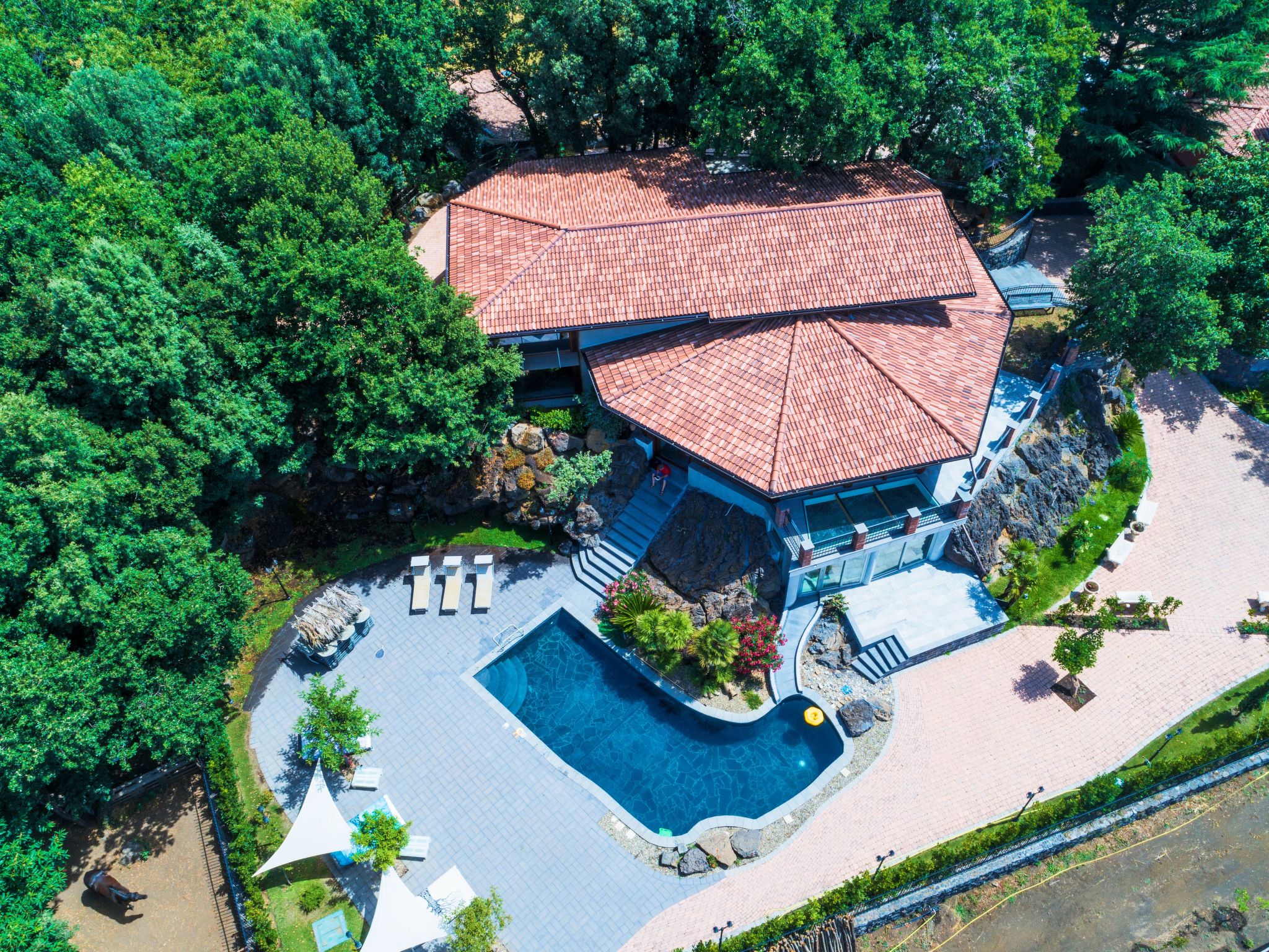 Ferienvilla mit privatem Pool-Binnen