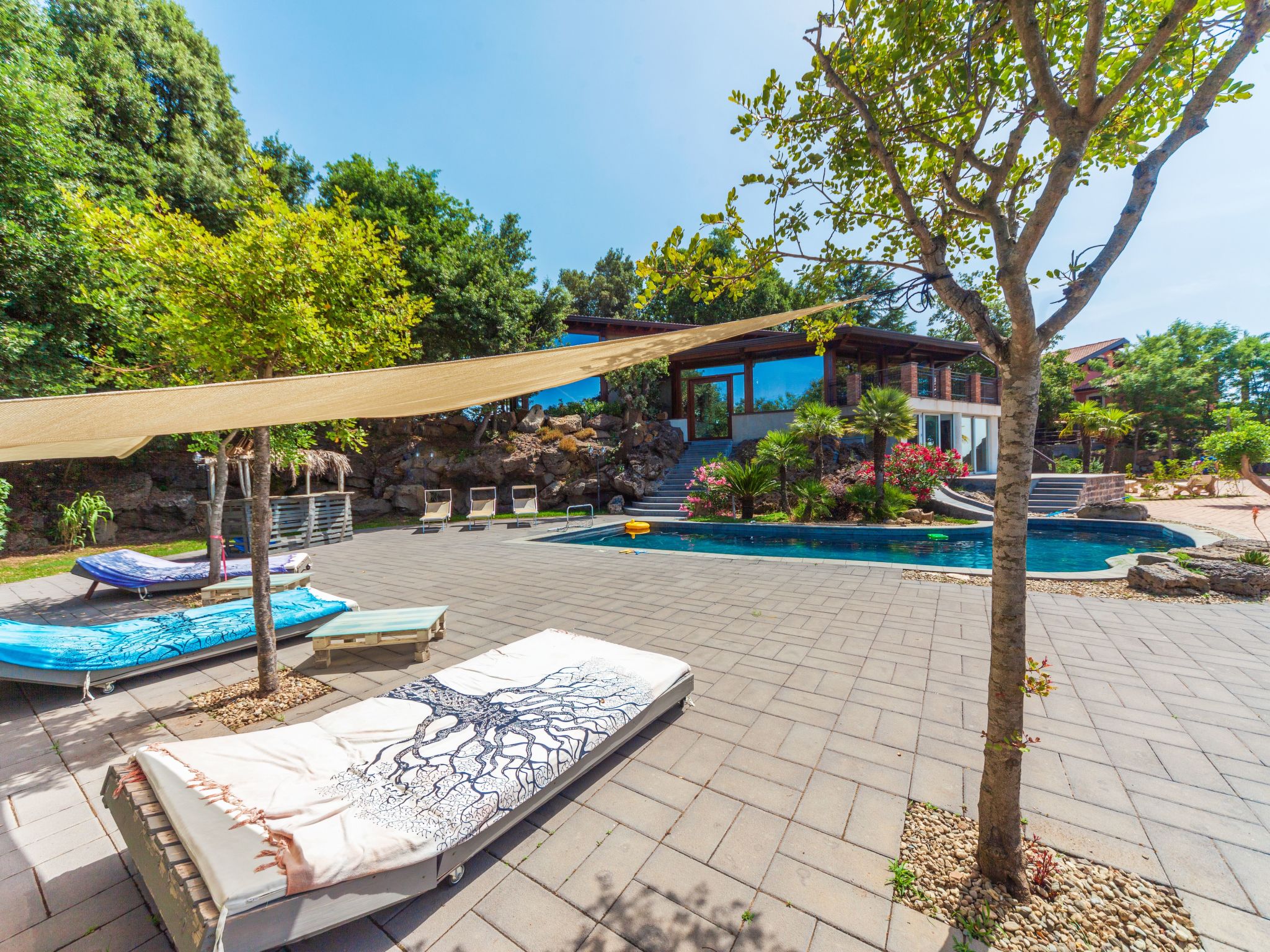 Ferienvilla mit privatem Pool-Binnen