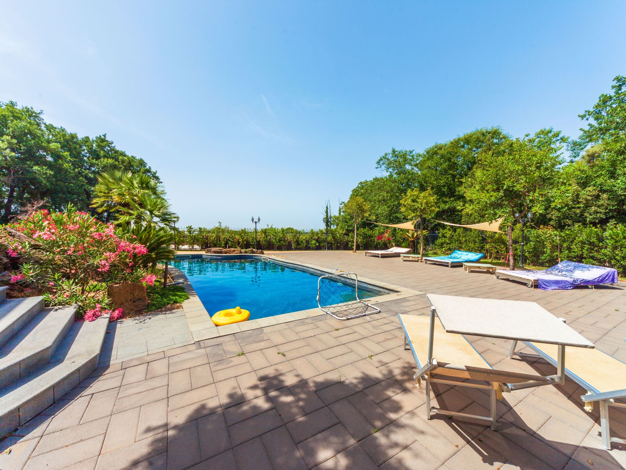 Ferienvilla mit privatem Pool-Binnen