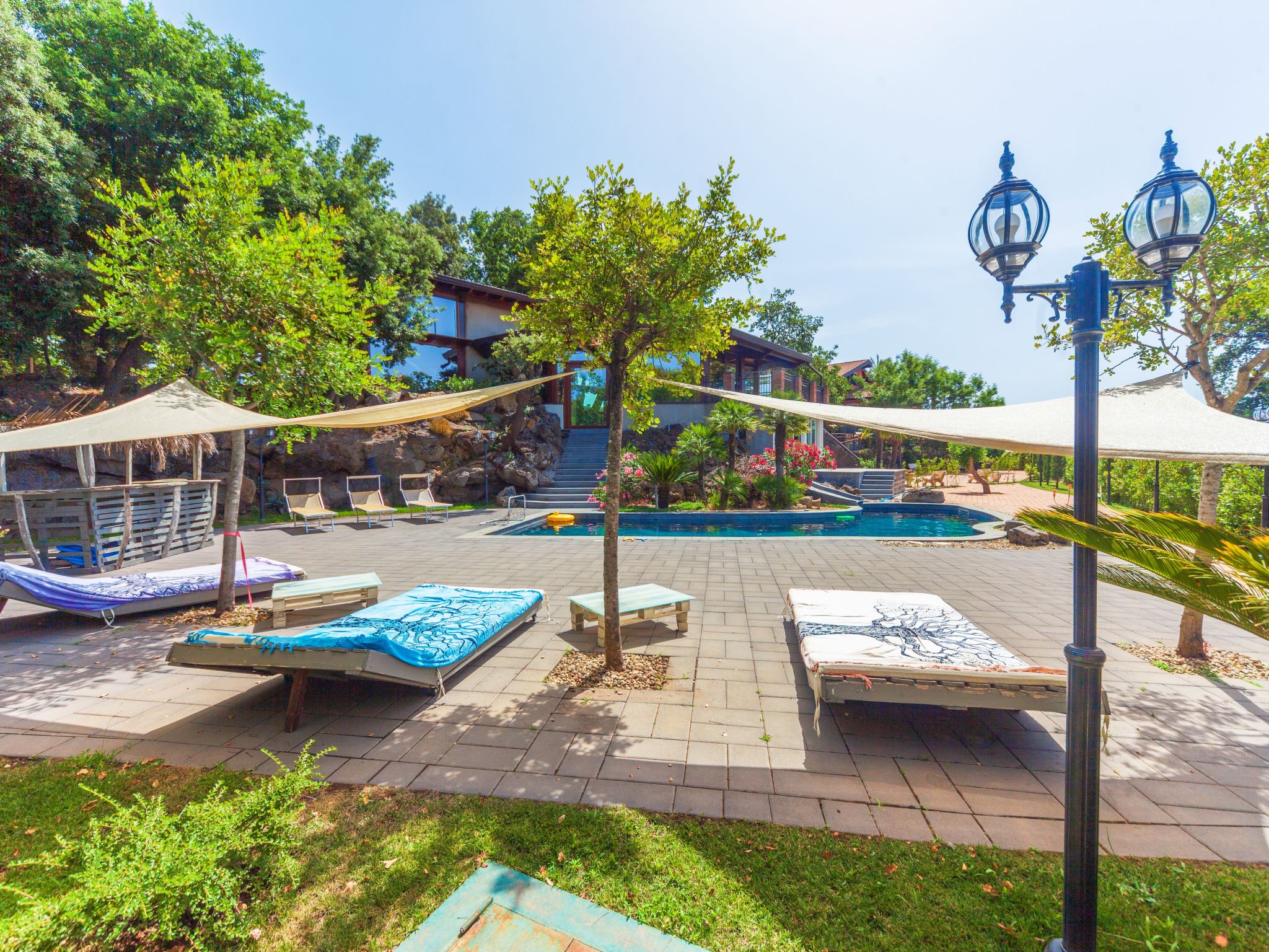 Ferienvilla mit privatem Pool-Binnen