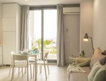 Les Suites Apartment 1: Vrijstaand appartement op 10 meter van zee in Riposto - thumbnail 4