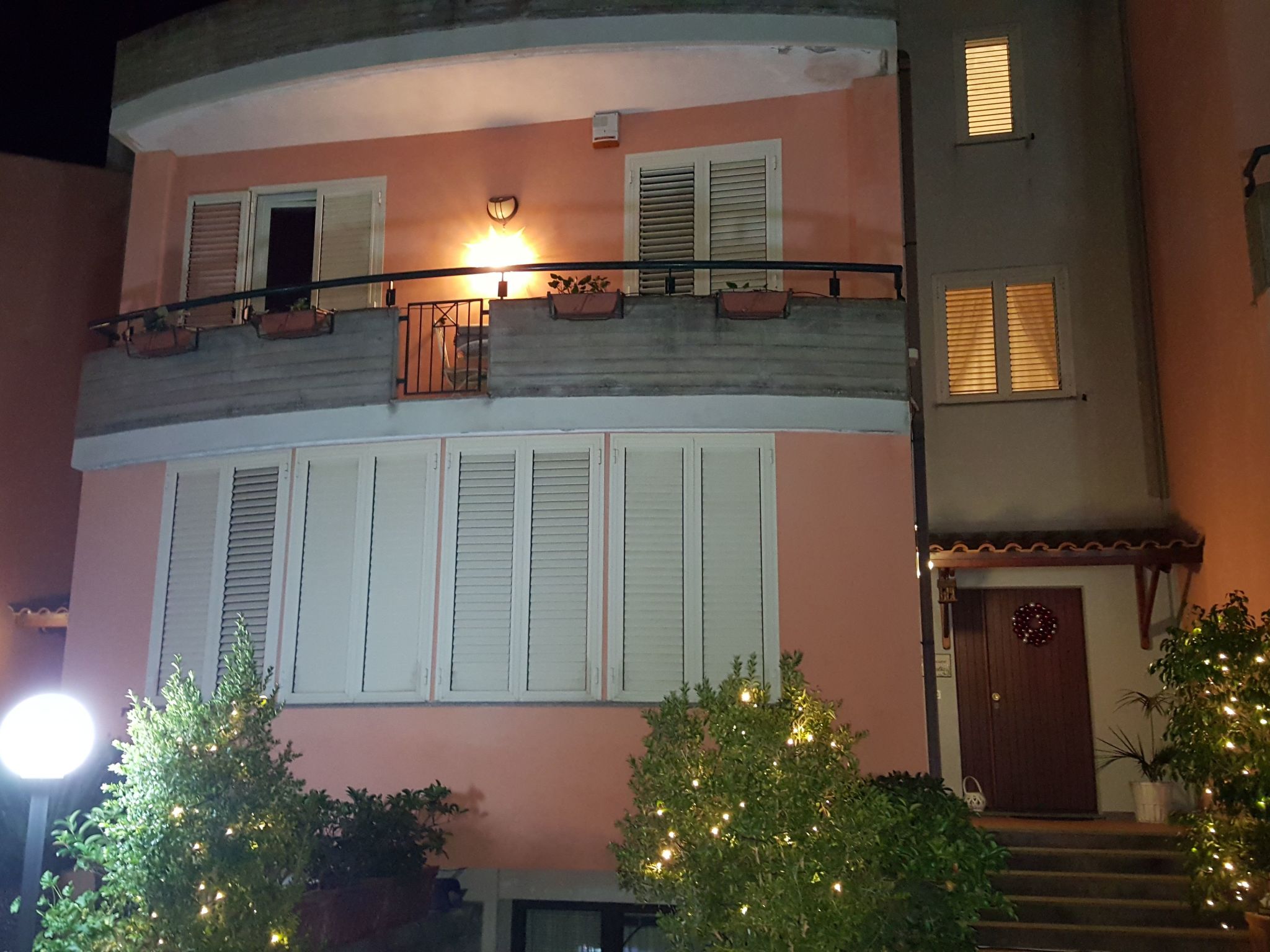 Euthalia zwischen Ätna und Taormina mit Pool und Jacuzzi - Buiten