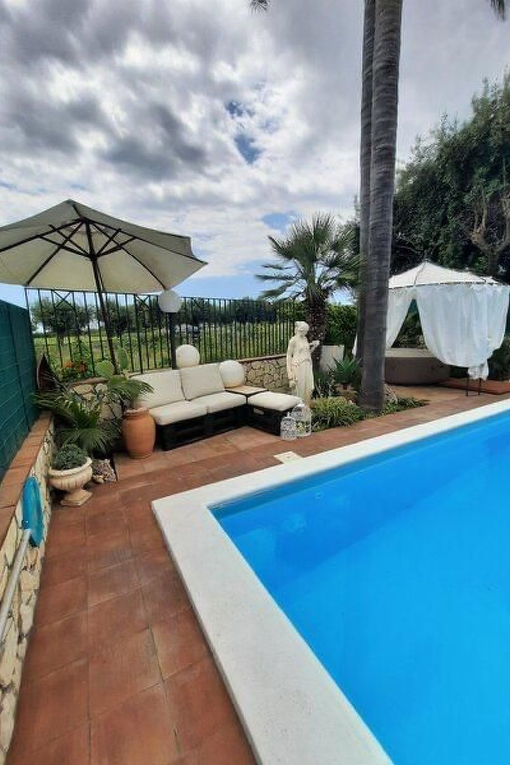 Euthalia zwischen Ätna und Taormina mit Pool und Jacuzzi - Buiten