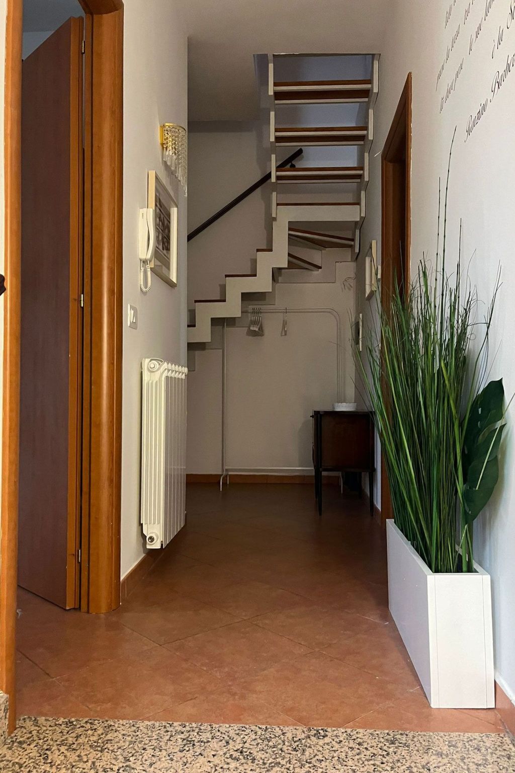 Anwesen "Casa Malù" mit Blick aufs Wasser-Image-tags.info