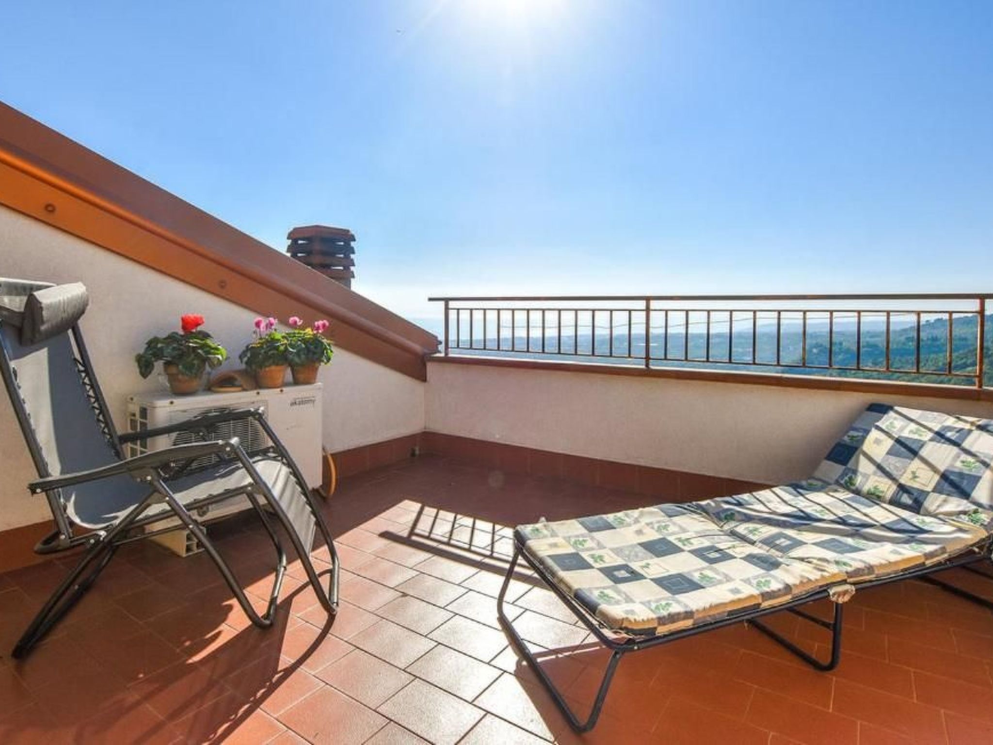 Anwesen "Casa Malù" mit Blick aufs Wasser-Image-tags.info