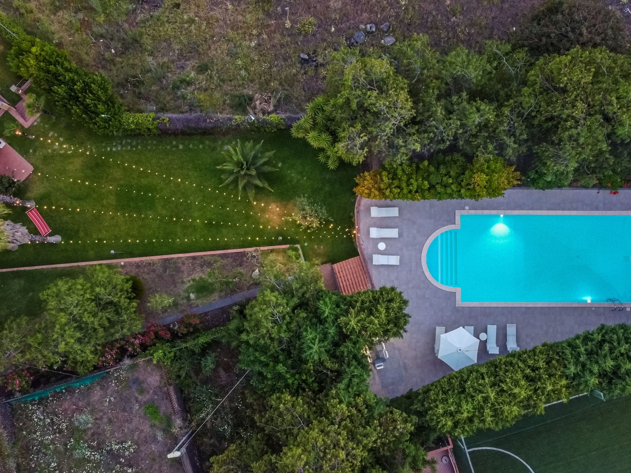 Für 11 Personen in Pedara, Sizilien (Ostküste von Sizilien)