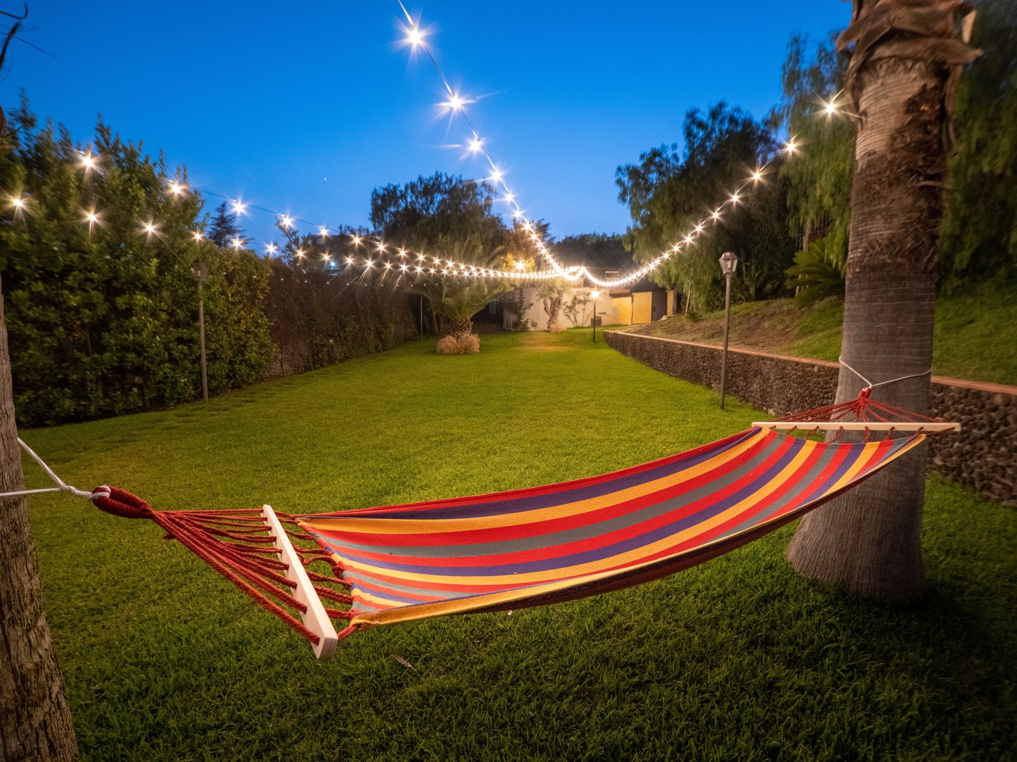 Für 11 Personen in Pedara, Sizilien (Ostküste von Sizilien)-Buiten