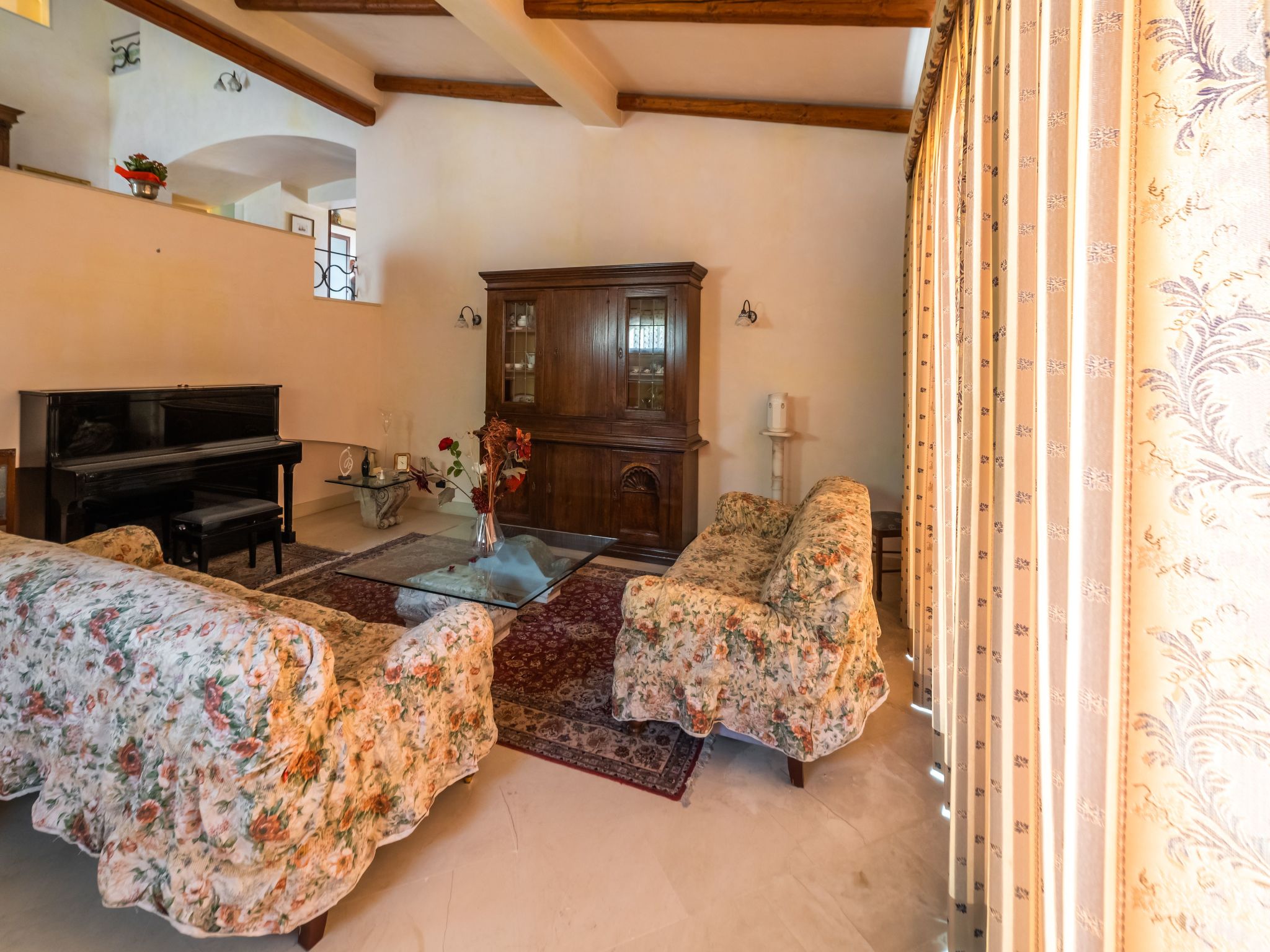 Für 11 Personen in Pedara, Sizilien (Ostküste von Sizilien)-Binnen