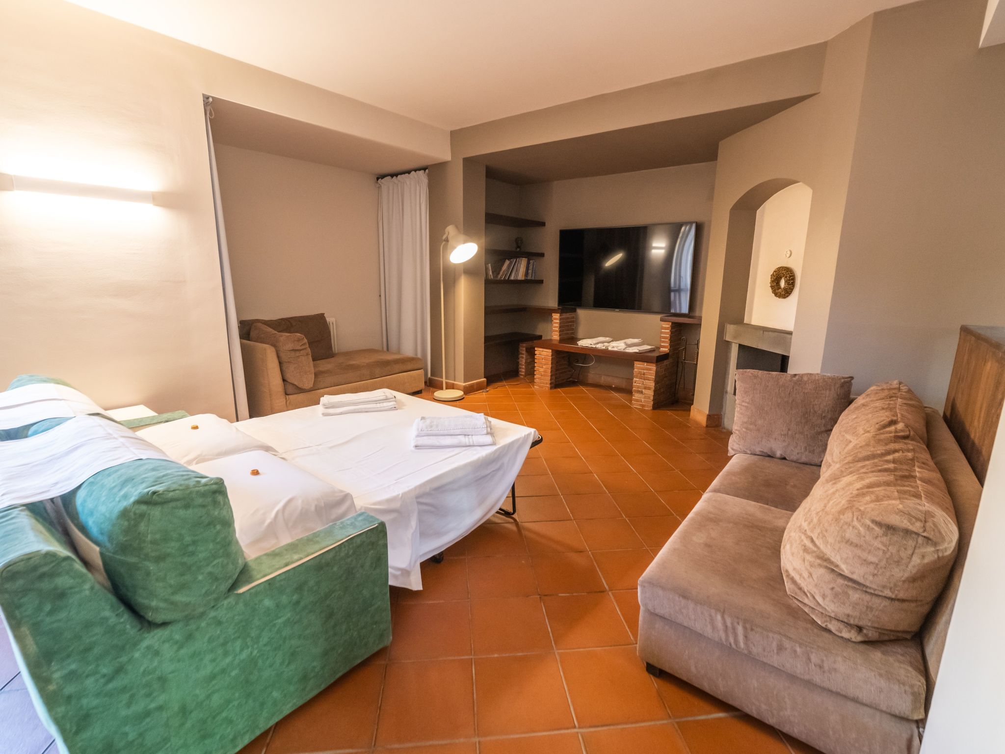 Für 11 Personen in Pedara, Sizilien (Ostküste von Sizilien)-Binnen